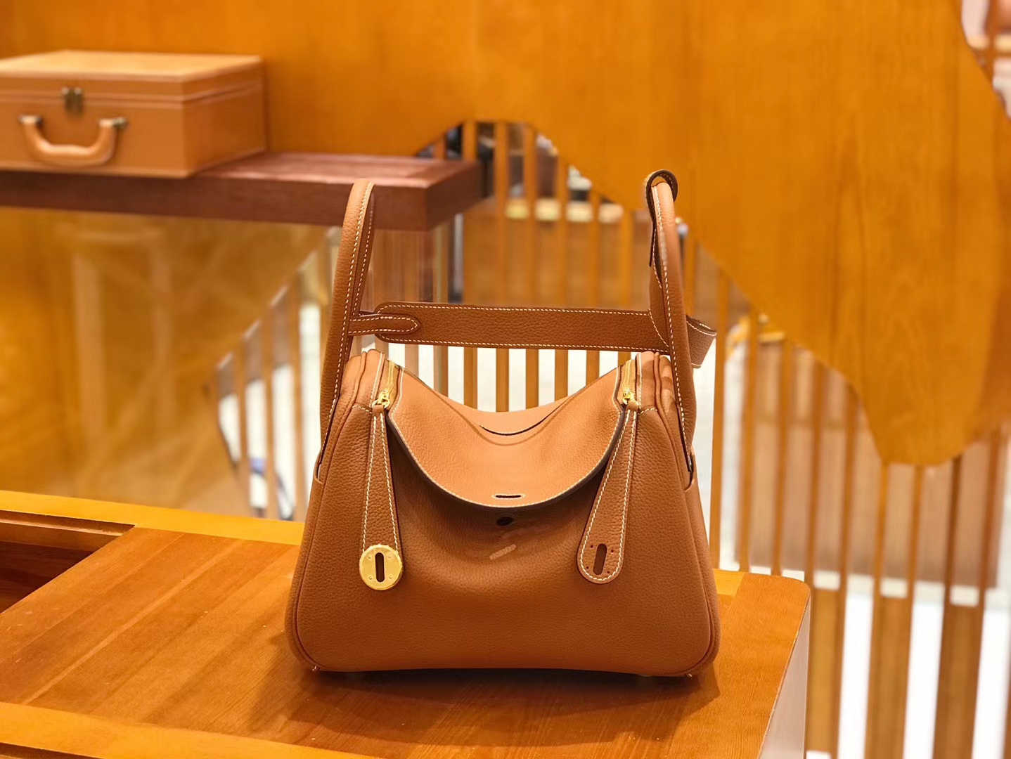 Hermès（爱马仕）Lindy 26cm 金棕 Togo小牛皮 金扣 原版蜜蜡线 顶级手工缝制