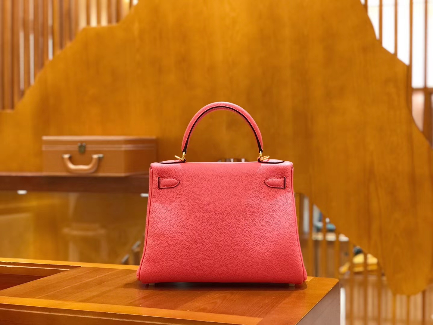 Hermès（爱马仕）Kelly 28cm 唇膏粉 Togo小牛皮 金扣 原版蜜蜡线 顶级手工缝制