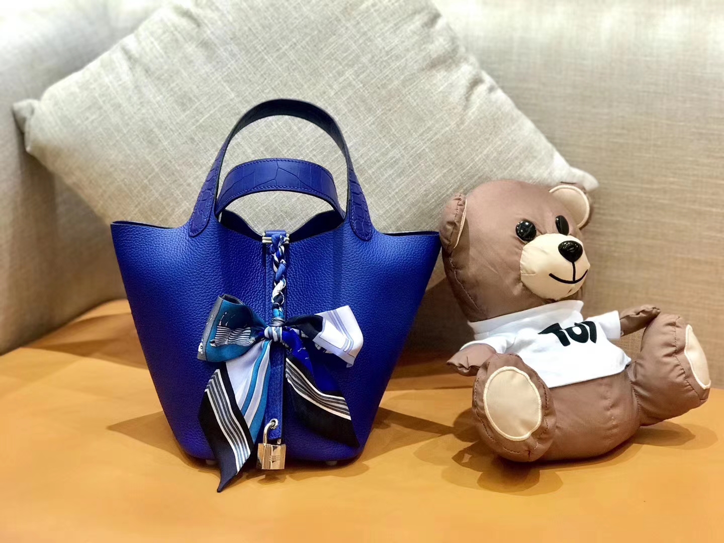 Hermès（爱马仕）Picotin 菜篮包 电光蓝 Togo牛皮 蜡线手缝 银扣 18cm