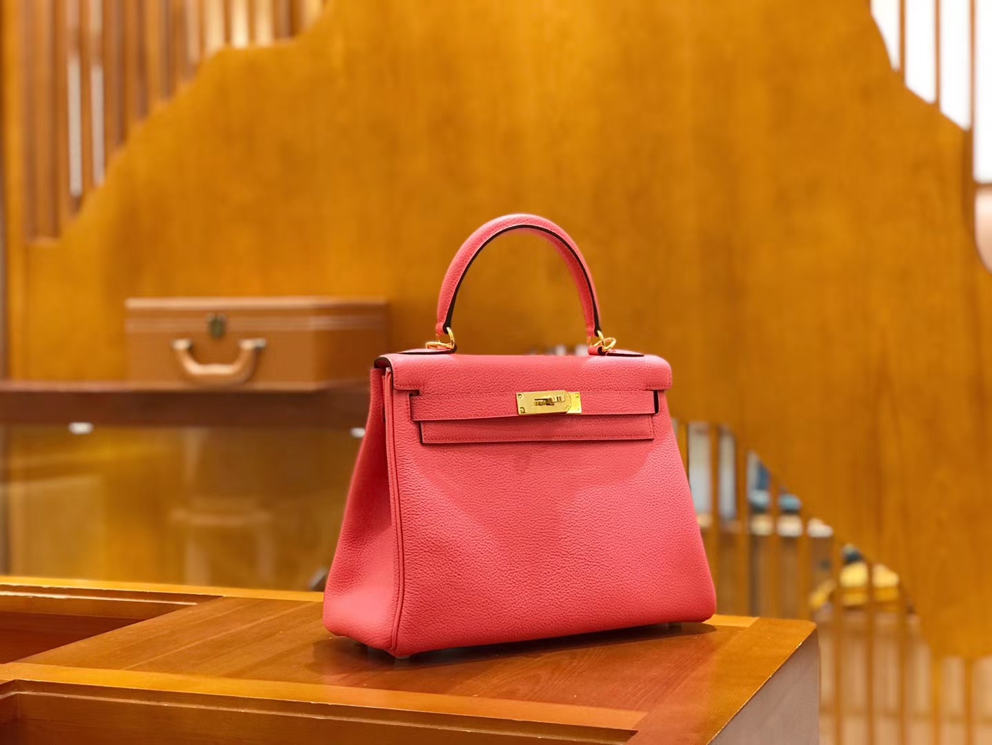 Hermès（爱马仕）Kelly 28cm 唇膏粉 Togo小牛皮 金扣 原版蜜蜡线 顶级手工缝制