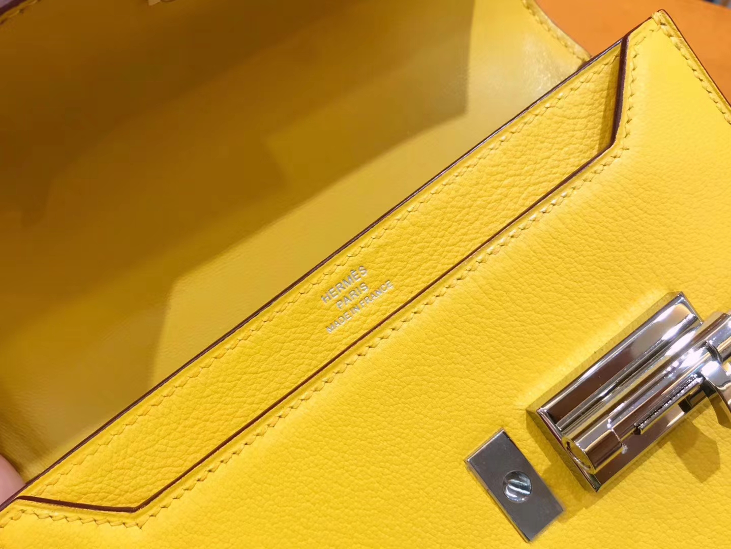 Hermès（爱马仕）Verrou 手枪包 17cm 山羊皮 芥黄 原版蜜蜡线 顶级手缝工艺