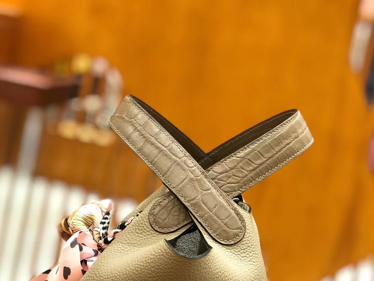 Hermès（爱马仕）Picotin 18cm 斑鸠灰 Togo牛皮拼鳄鱼皮 银扣 全手工缝制 现货供应