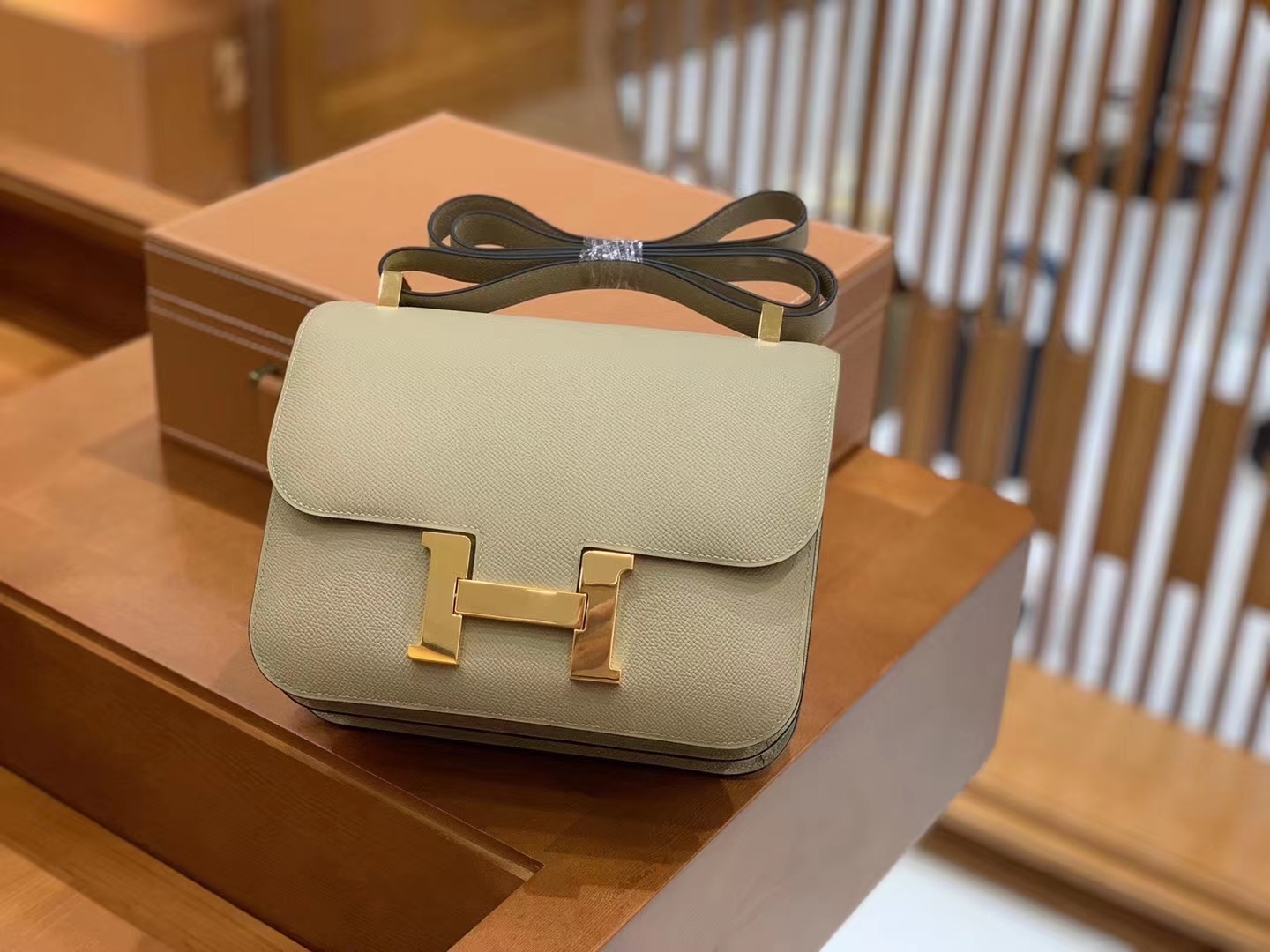 Hermès（爱马仕）Constance 23cm 斑鸠灰 Epsom 掌纹小牛皮 金扣 原版蜜蜡线 顶级手工缝制