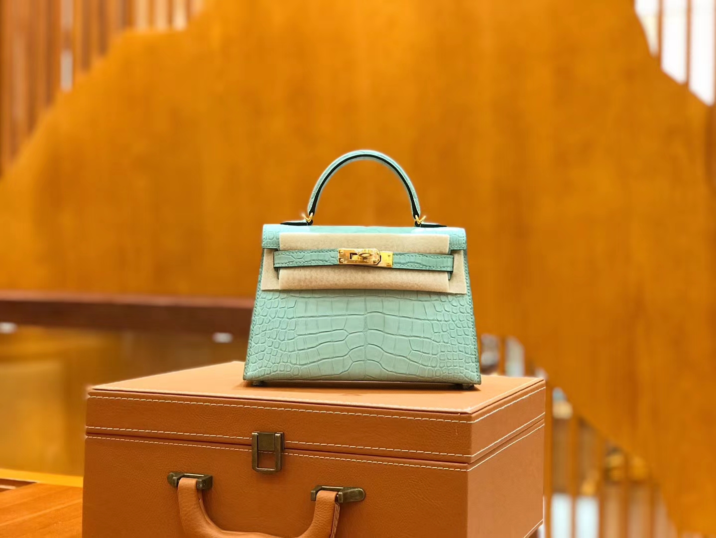 Hermès（爱马仕）Mini kelly 二代 薄荷绿 一级美洲鳄鱼皮 金扣 原版蜜蜡线 顶级手工缝制