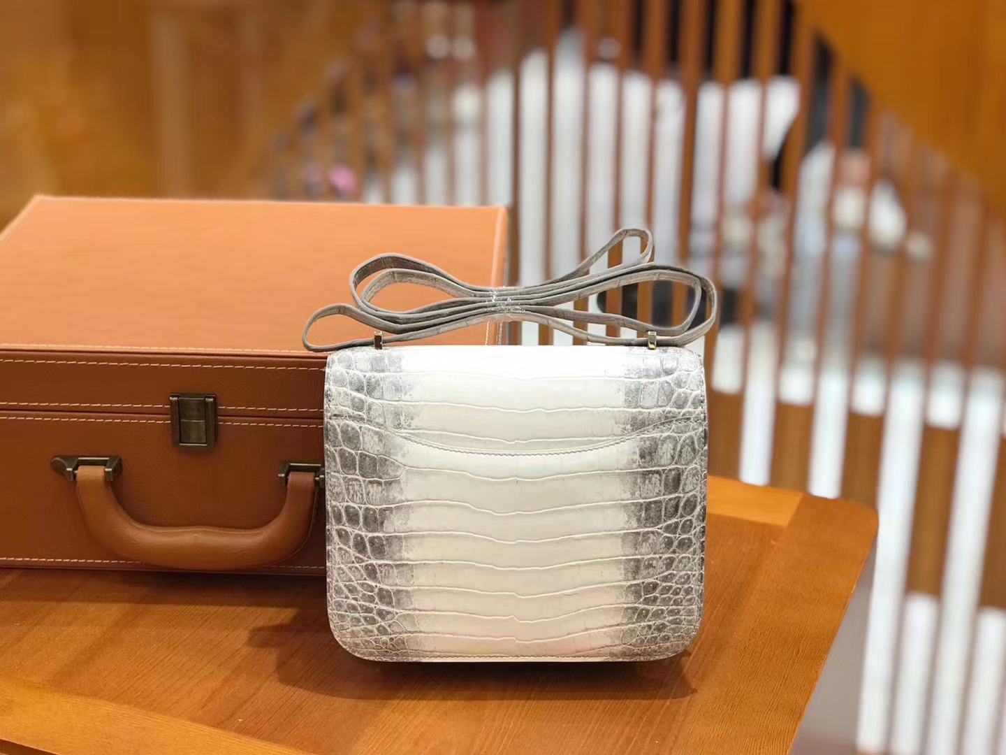 Hermès（爱马仕）Constance 18cm 喜马拉雅 一级尼罗鳄鱼皮 银扣 原版蜜蜡线 顶级手工缝制