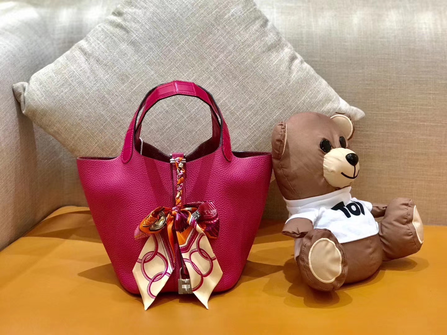 Hermès（爱马仕）Picotin 菜篮包 极致红 Togo牛皮 蜡线手缝 银扣 22cm