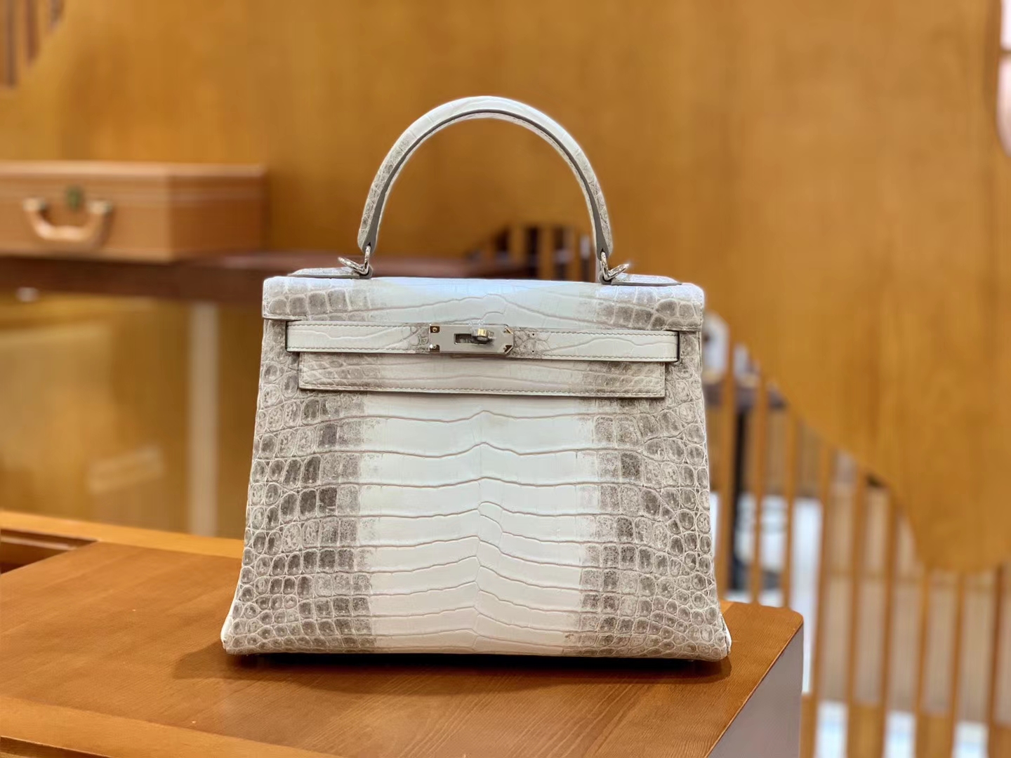 Hermès（爱马仕）Kelly 28cm 喜马拉雅 一级尼罗鳄鱼皮 银扣 原版蜜蜡线 顶级手工缝制