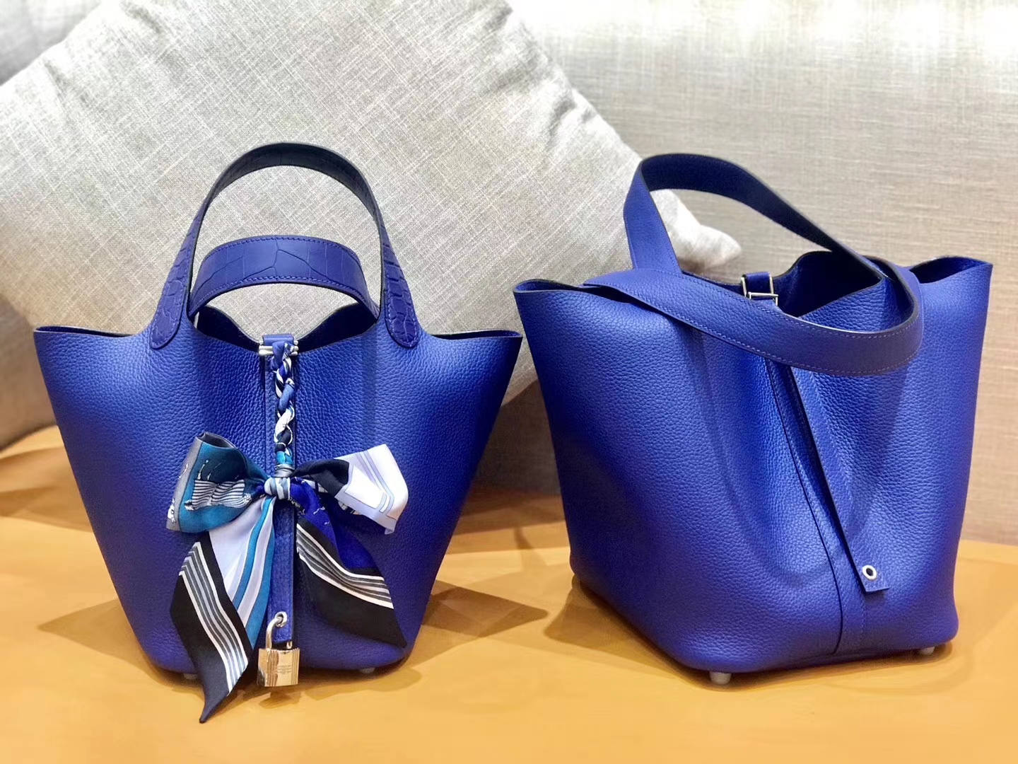Hermès（爱马仕）Picotin 菜篮包 电光蓝 Togo牛皮 蜡线手缝 银扣 18cm