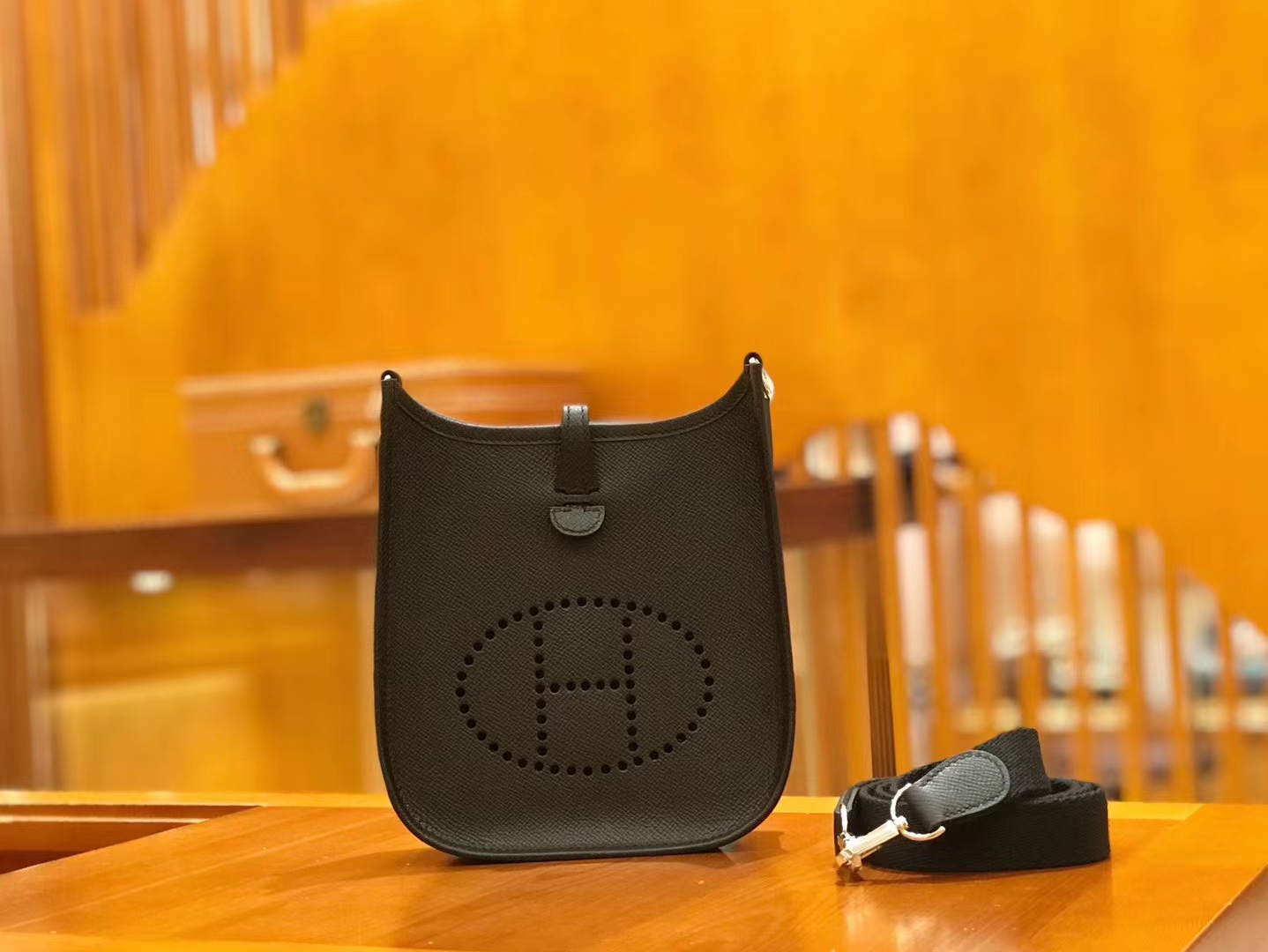 Hermès（爱马仕）伊芙琳 Evelyne 17cm 掌纹 黑色 银扣 全手工缝制