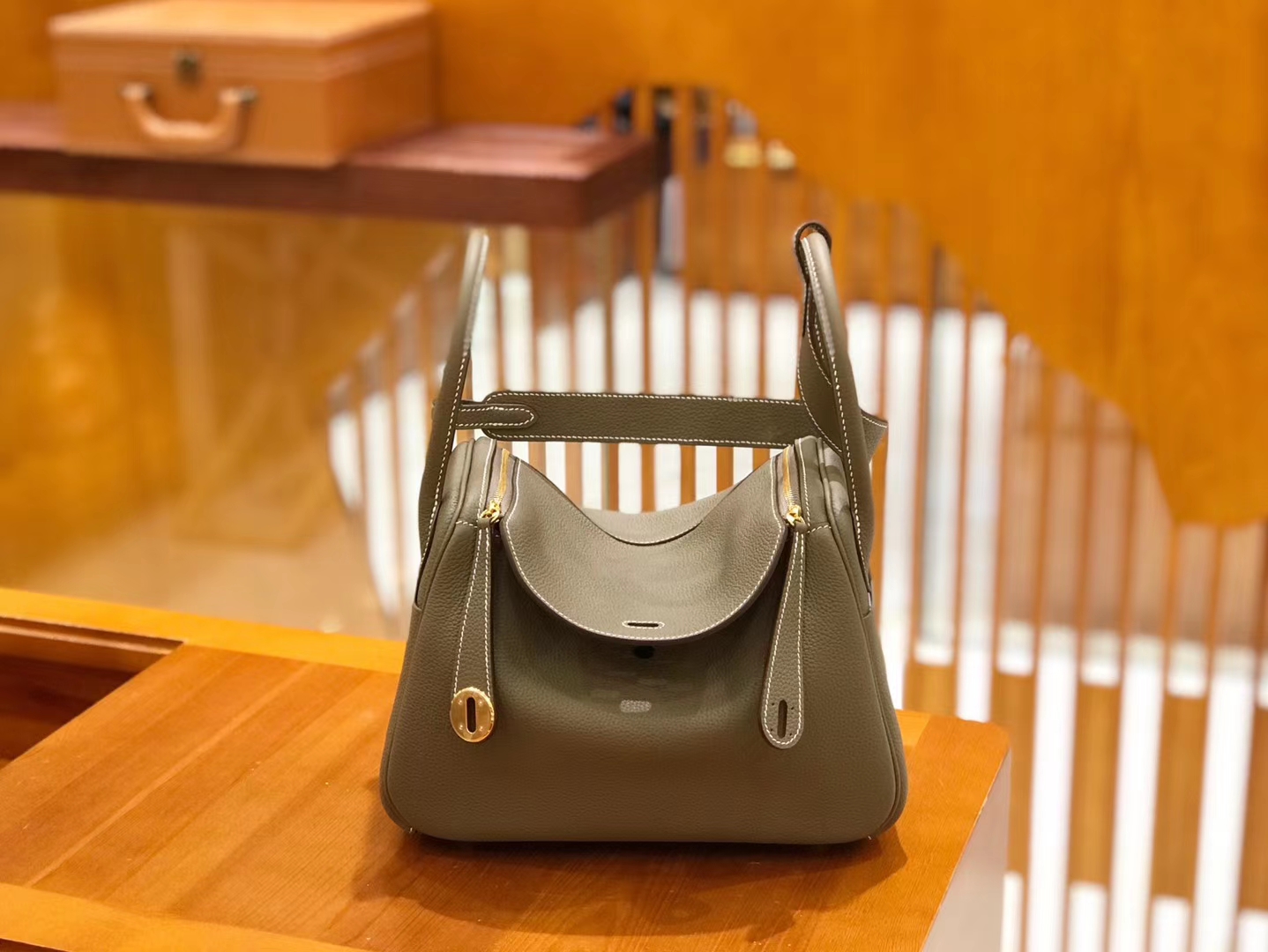 Hermès（爱马仕）Lindy 26cm 大象灰 Togo小牛皮 金扣 原版蜜蜡线 顶级手工缝制