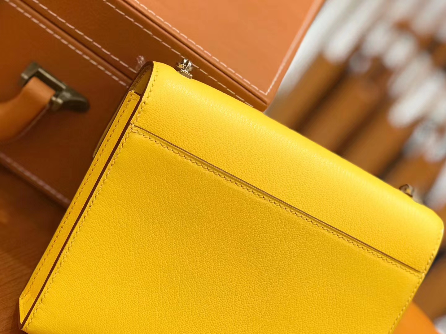 Hermès（爱马仕）Verrou 手枪包 17cm 山羊皮 芥黄 原版蜜蜡线 顶级手缝工艺