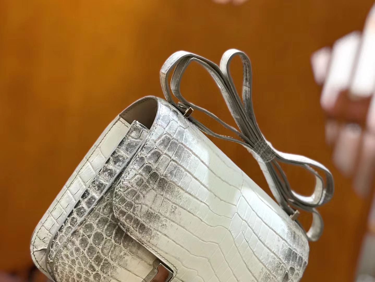 Hermès（爱马仕）Constance 18cm 喜马拉雅 一级尼罗鳄鱼皮 银扣 原版蜜蜡线 顶级手工缝制