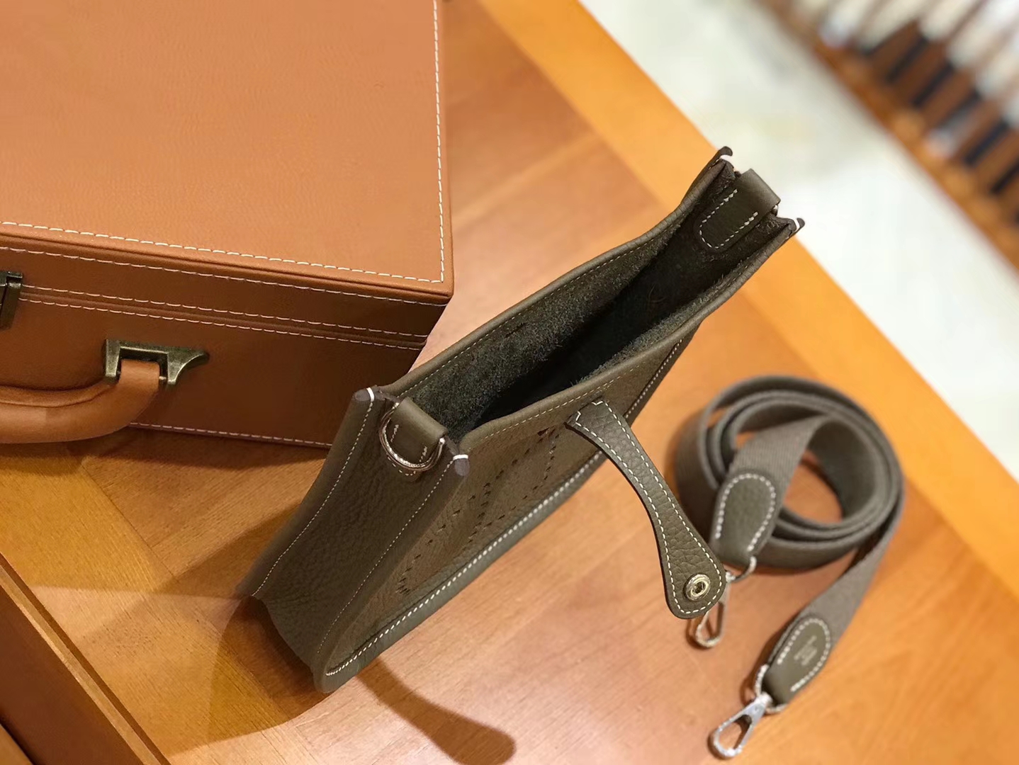 Hermès（爱马仕）伊芙琳 17cm 大象灰 TC大牛皮 银扣 原版蜜蜡线 顶级手工 现货