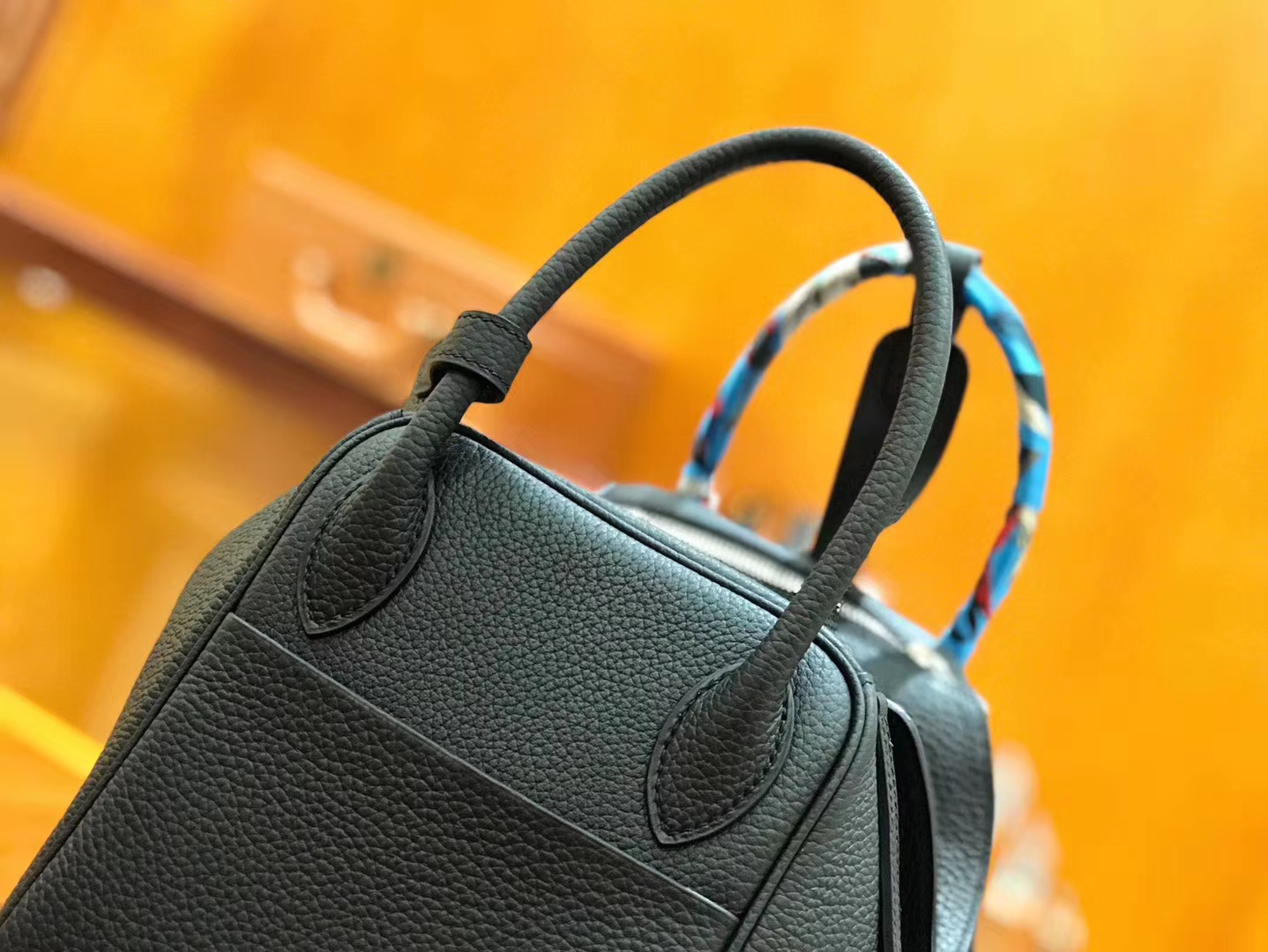 Hermès（爱马仕）Lindy 30cm 经典黑 Togo小牛皮 银扣 原版蜜蜡线 顶级手工缝制