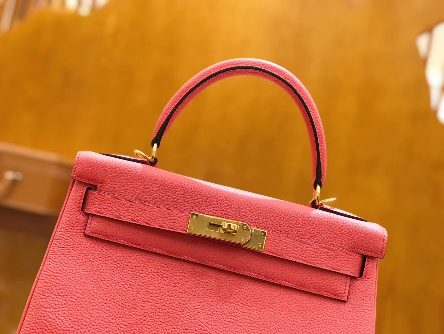 Hermès（爱马仕）Kelly 28cm 唇膏粉 Togo小牛皮 金扣 原版蜜蜡线 顶级手工缝制