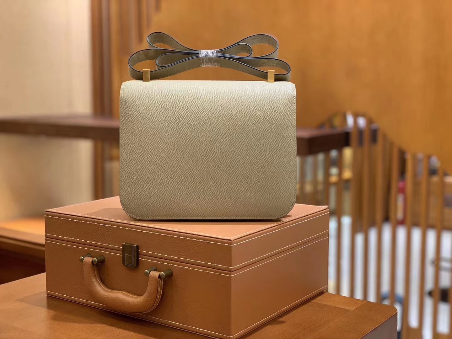 Hermès（爱马仕）Constance 23cm 斑鸠灰 Epsom 掌纹小牛皮 金扣 原版蜜蜡线 顶级手工缝制