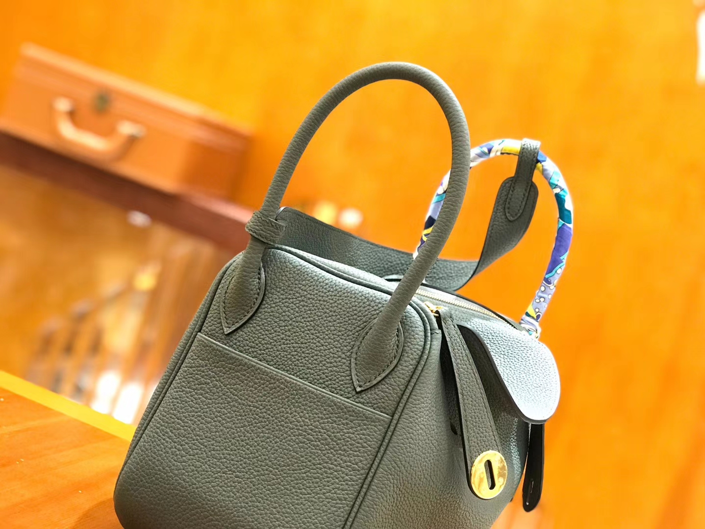 Hermès（爱马仕）Lindy 30cm 杏仁绿 Togo小牛皮 金扣 原版蜜蜡线 顶级手工缝制