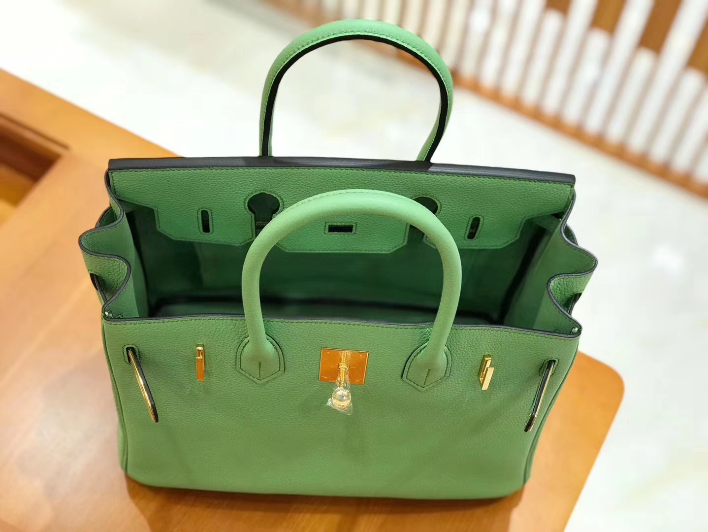 Hermès（爱马仕）Birkin 30cm 牛油果绿 Togo小牛皮 金扣 原版蜜蜡线 顶级手工缝制