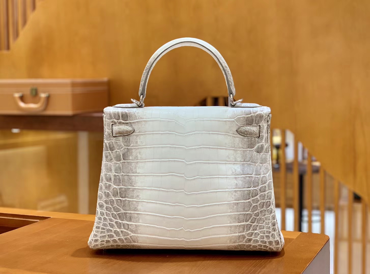 Hermès（爱马仕）Kelly 28cm 喜马拉雅 一级尼罗鳄鱼皮 银扣 原版蜜蜡线 顶级手工缝制