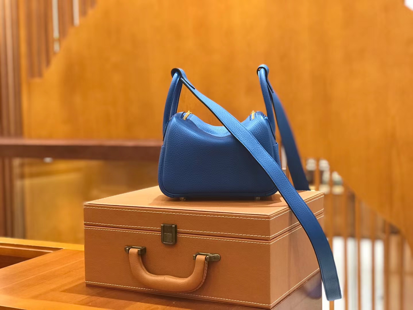 Hermès（爱马仕）Mini Lindy 18cm TC大牛皮 水妖蓝 原版蜜蜡线 顶级手缝工艺