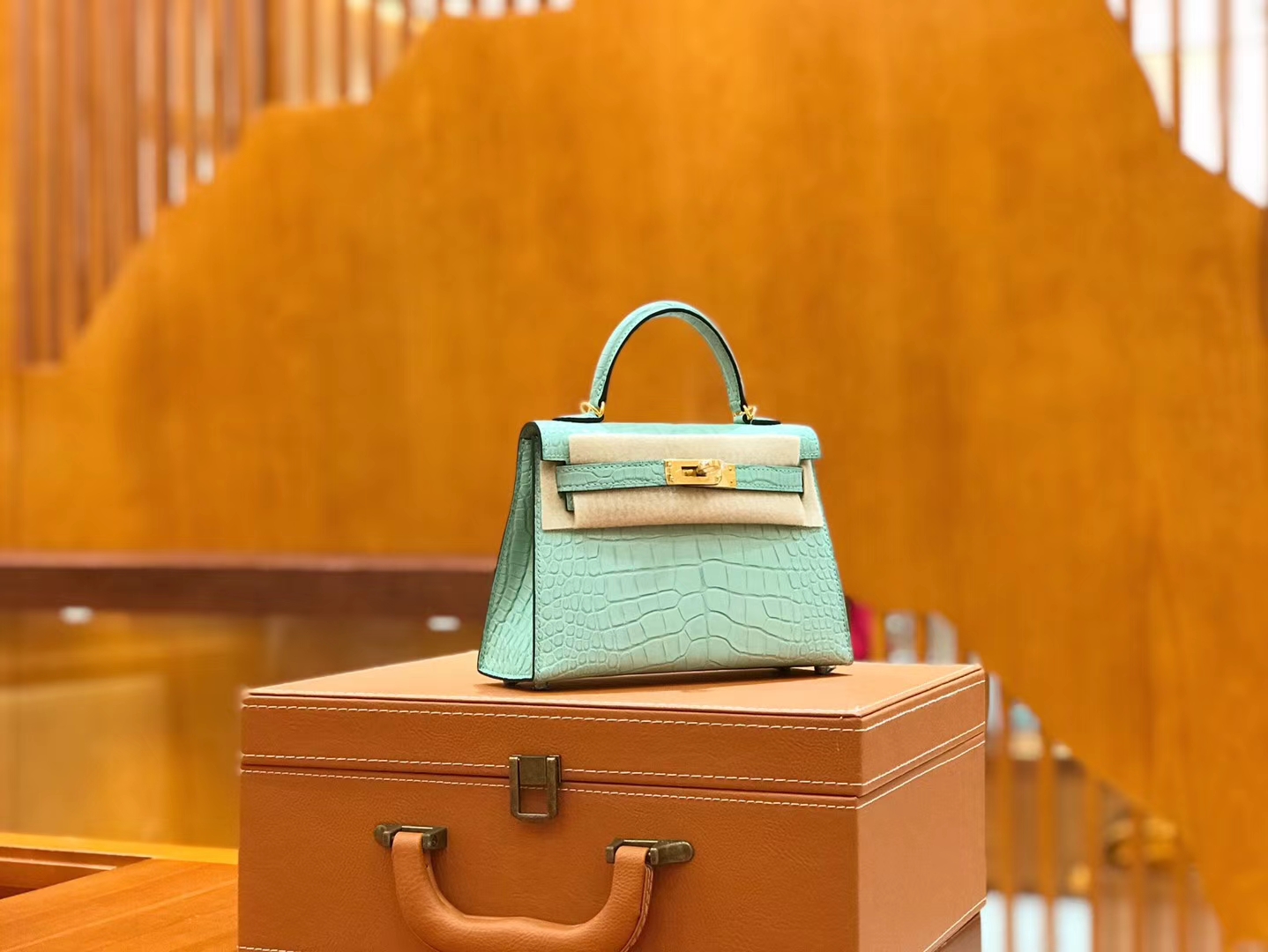 Hermès（爱马仕）Mini kelly 二代 薄荷绿 一级美洲鳄鱼皮 金扣 原版蜜蜡线 顶级手工缝制