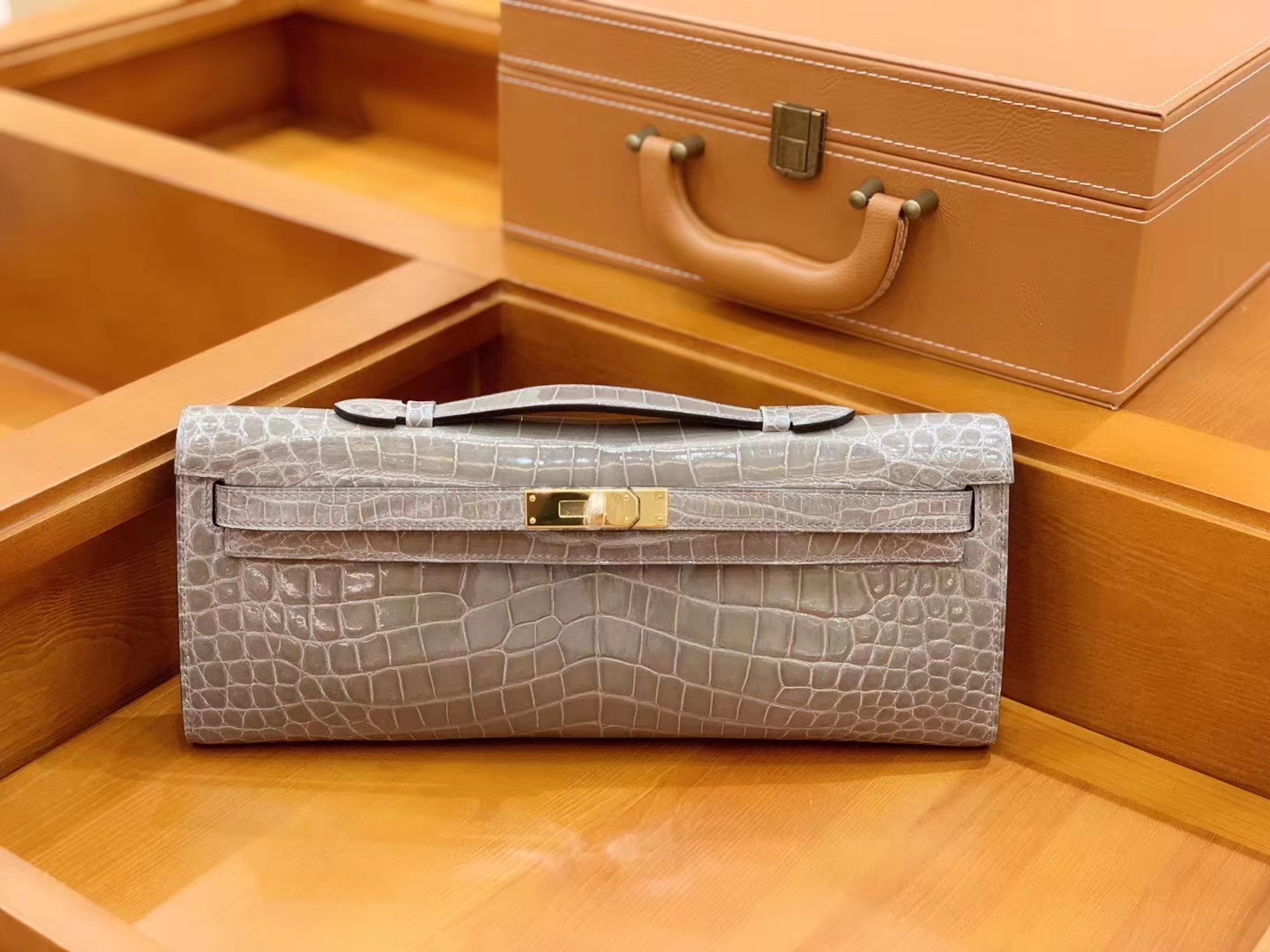 Hermès（爱马仕）Kelly Cut 斑鸠灰 一级尼罗鳄 金扣 原版蜜蜡线 顶级手工