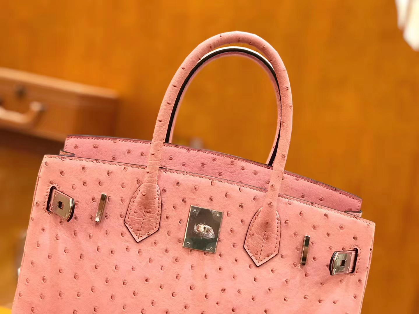 Hermès（爱马仕）新增现货 Birkin 30cm 奶昔粉 南非KK级鸵鸟皮 银扣 原版蜜蜡线 顶级手工缝制