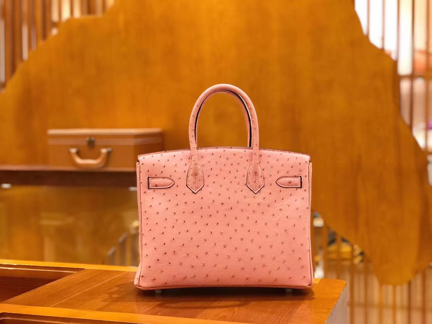 Hermès（爱马仕）新增现货 Birkin 30cm 奶昔粉 南非KK级鸵鸟皮 银扣 原版蜜蜡线 顶级手工缝制