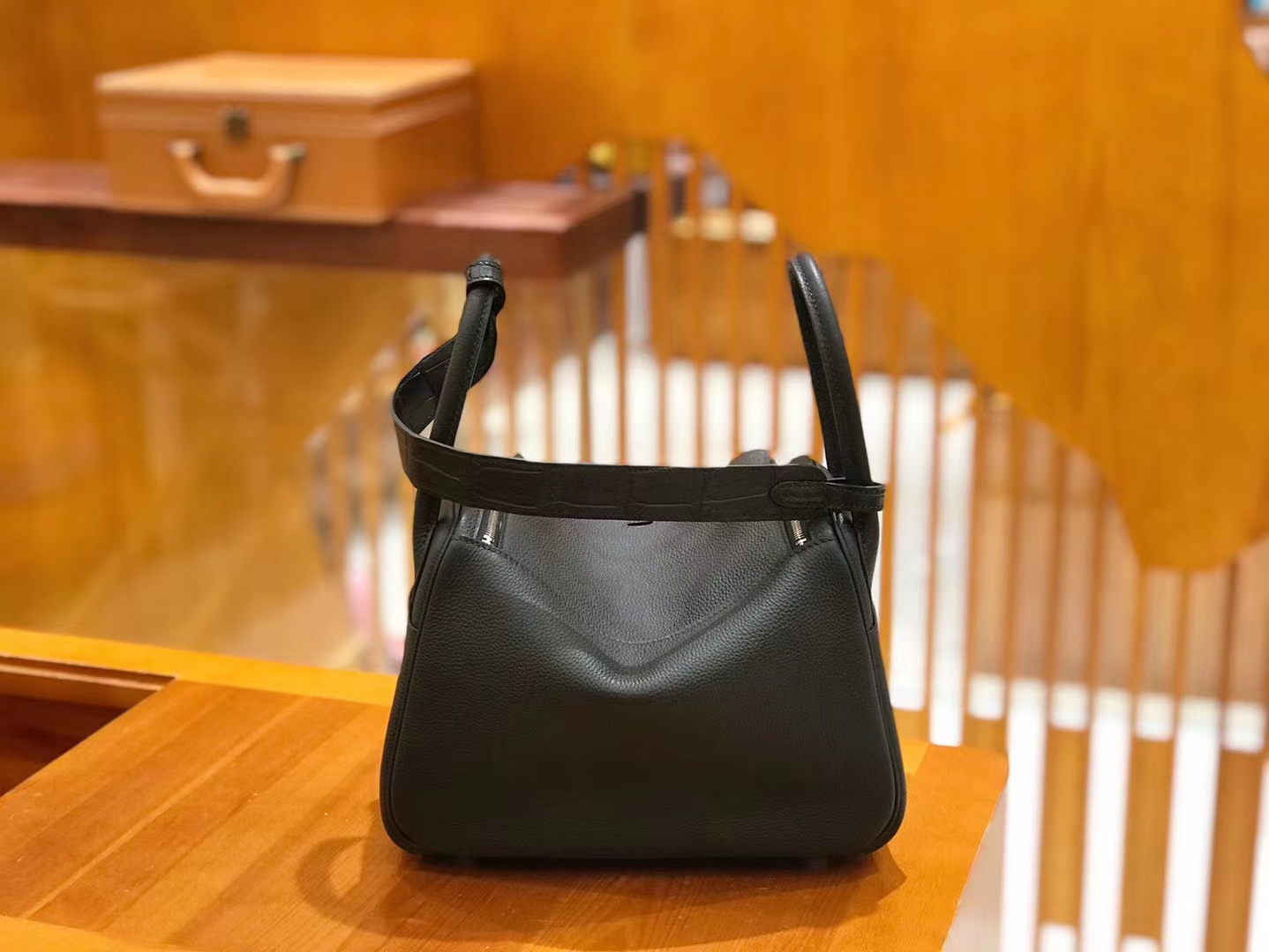 Hermès（爱马仕）Lindy 26cm 经典黑 Togo小牛皮拼鳄鱼皮 原版蜜蜡线 顶级手缝