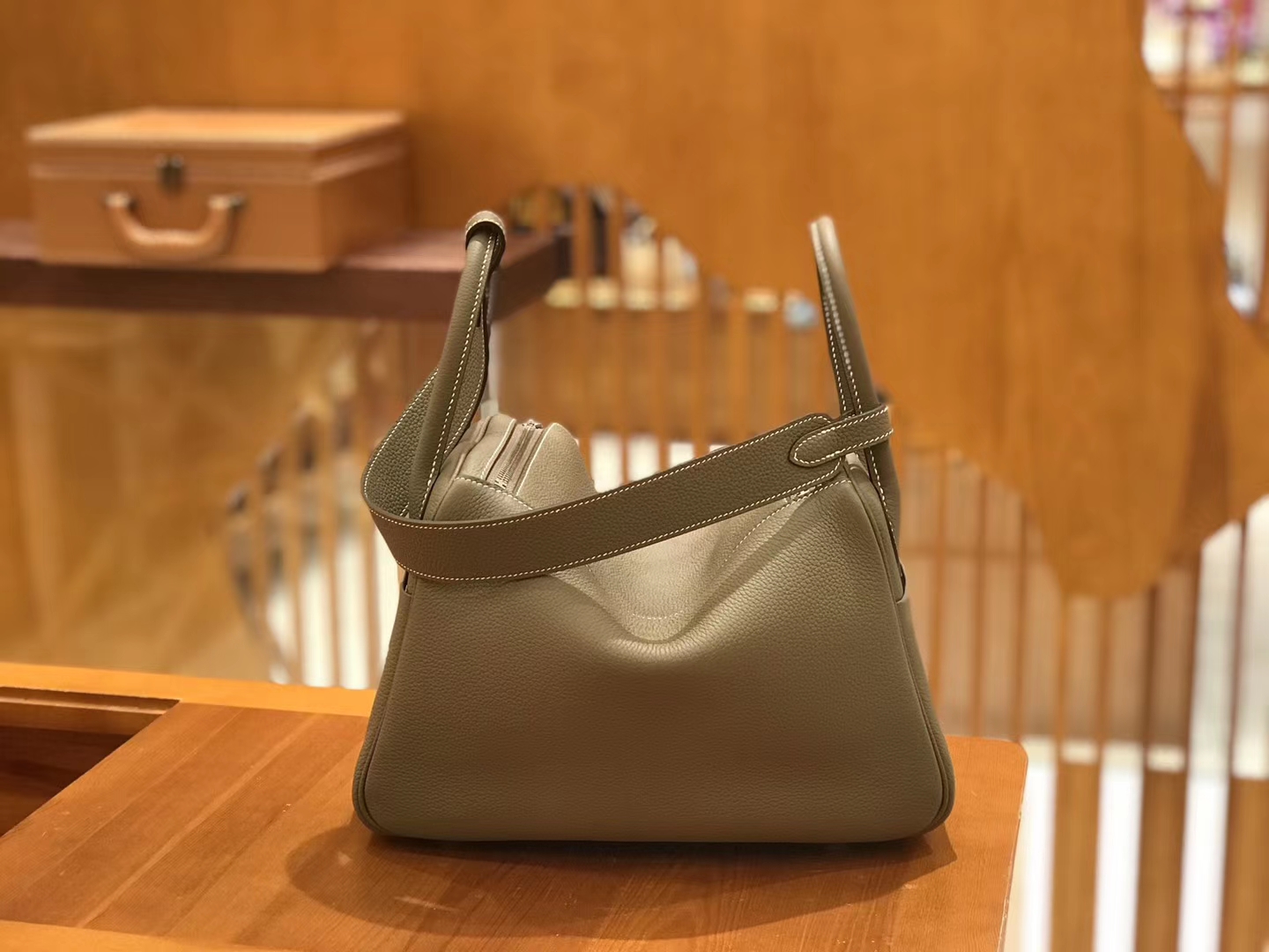Hermès（爱马仕）Lindy 30cm 大象灰 Togo牛皮 银扣 原版蜜蜡线 顶级手缝 现货
