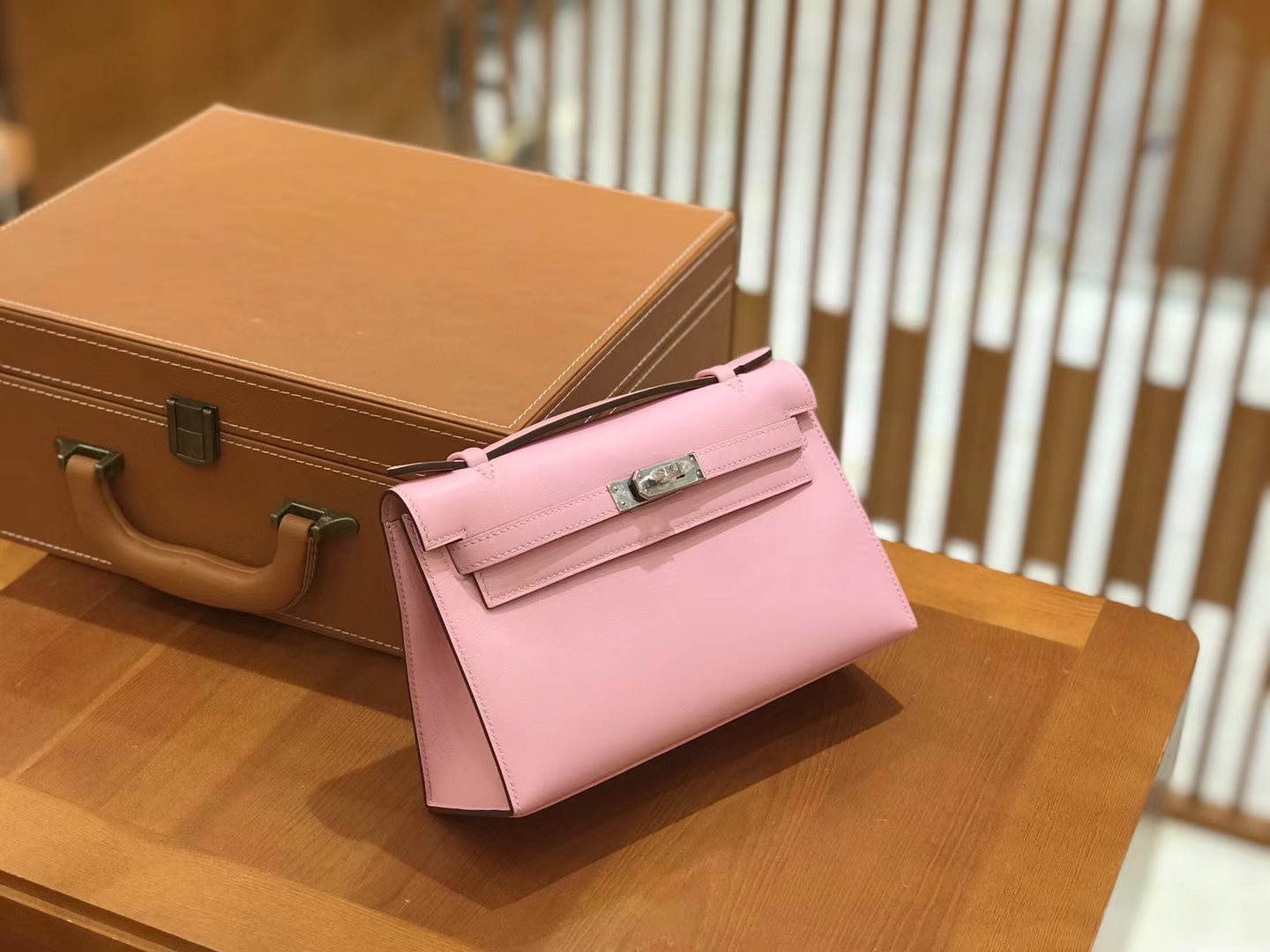 Hermès（爱马仕）Mini kelly 22cm Q粉 Swift 牛皮 银扣 原版蜜蜡线 顶级手缝
