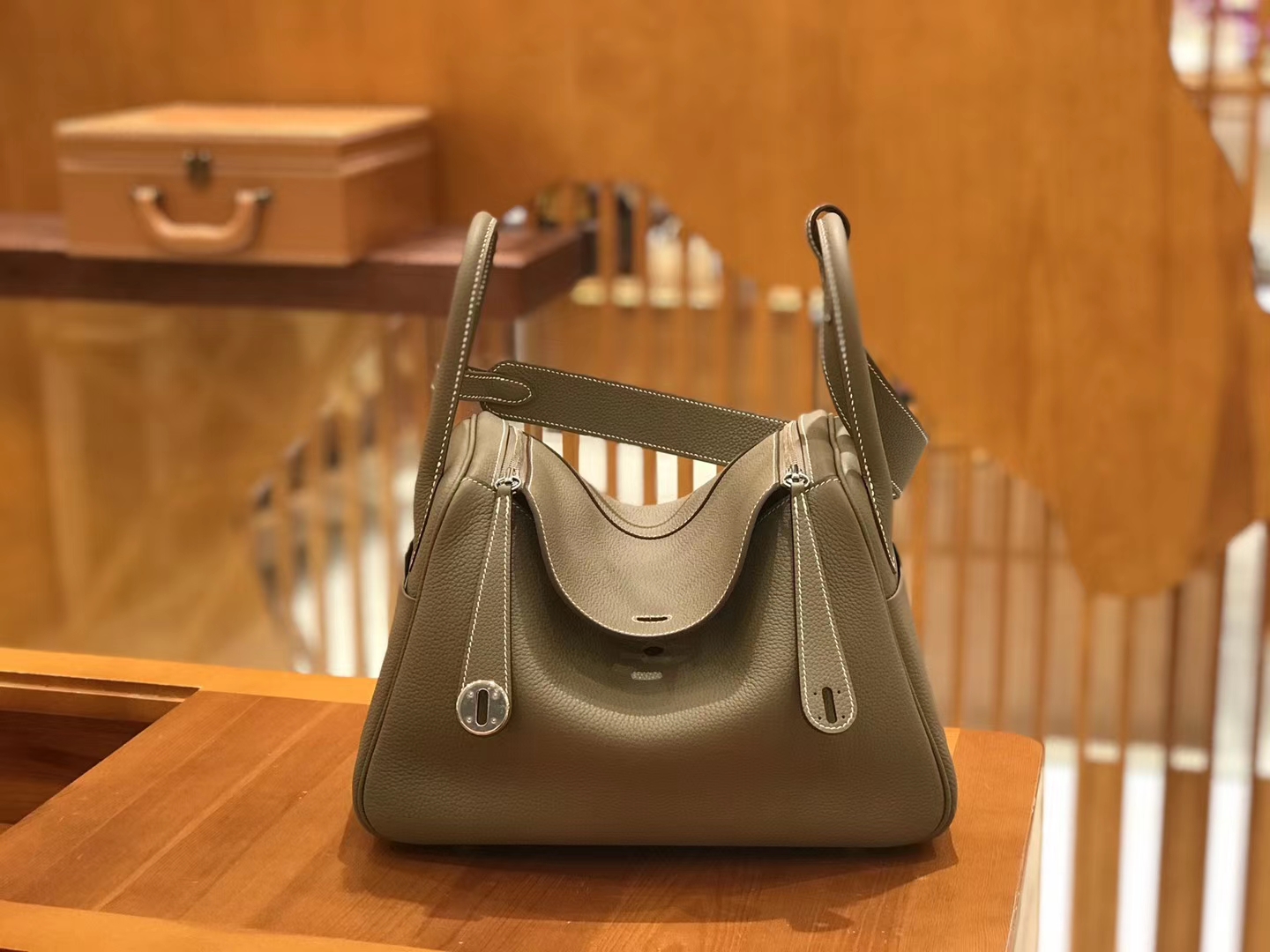 Hermès（爱马仕）Lindy 30cm 大象灰 Togo牛皮 银扣 原版蜜蜡线 顶级手缝 现货