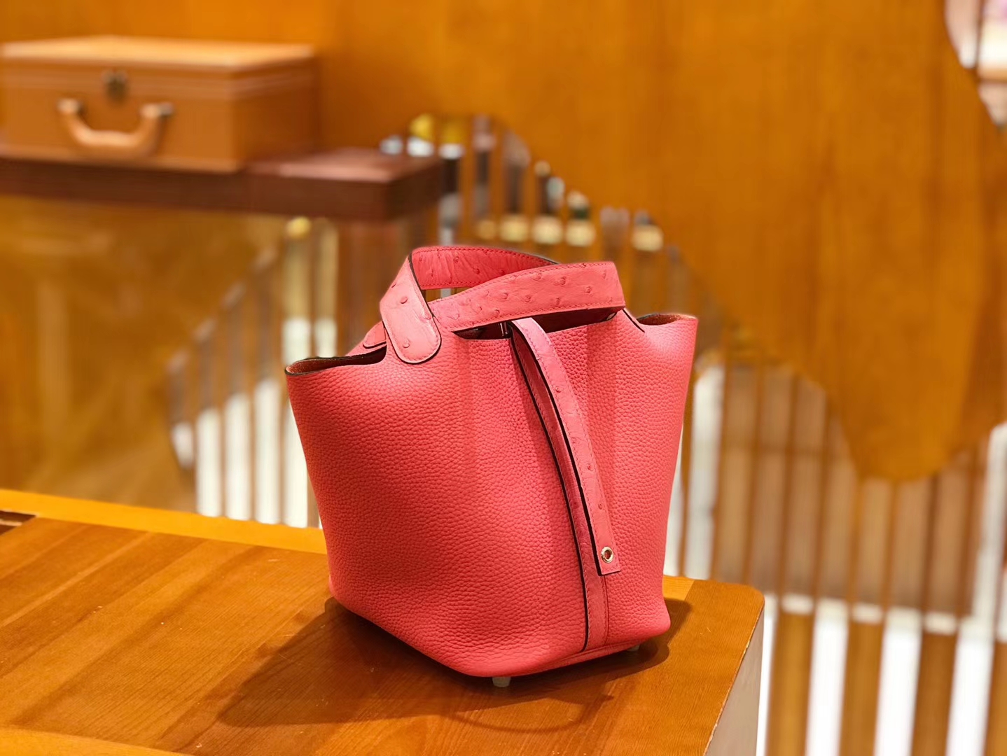 Hermès（爱马仕）Picotin 18cm 唇膏粉 鸵鸟皮拼Togo皮 银扣 原版蜜蜡线 顶级手工缝制