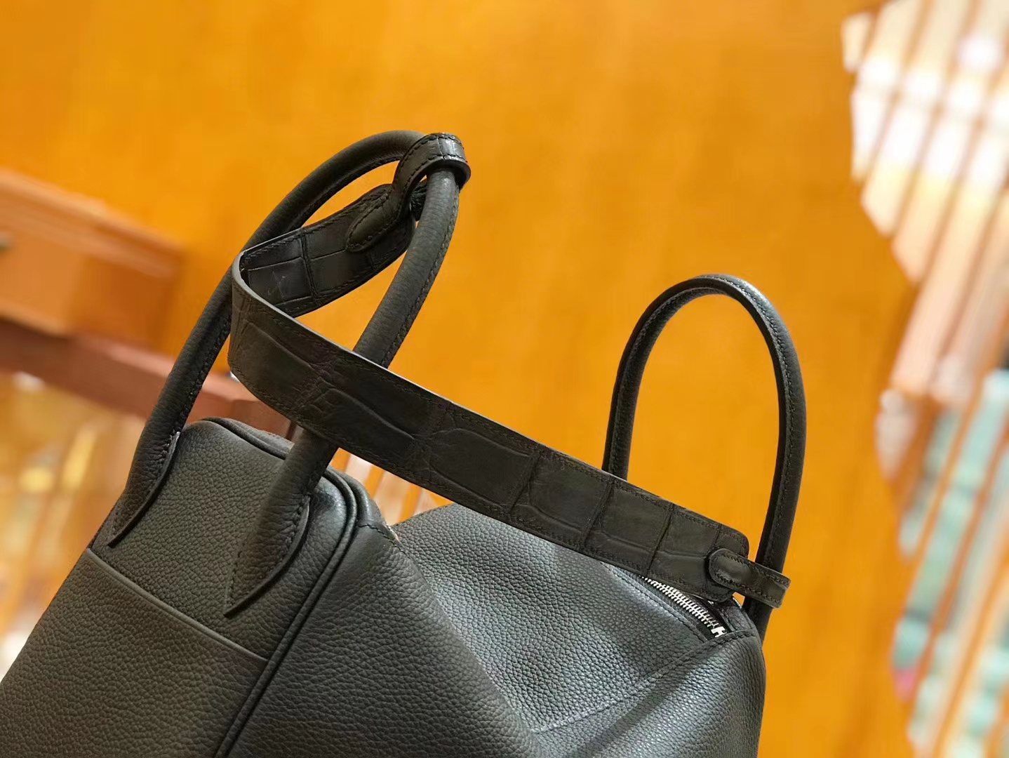 Hermès（爱马仕）Lindy 26cm 经典黑 Togo小牛皮拼鳄鱼皮 原版蜜蜡线 顶级手缝