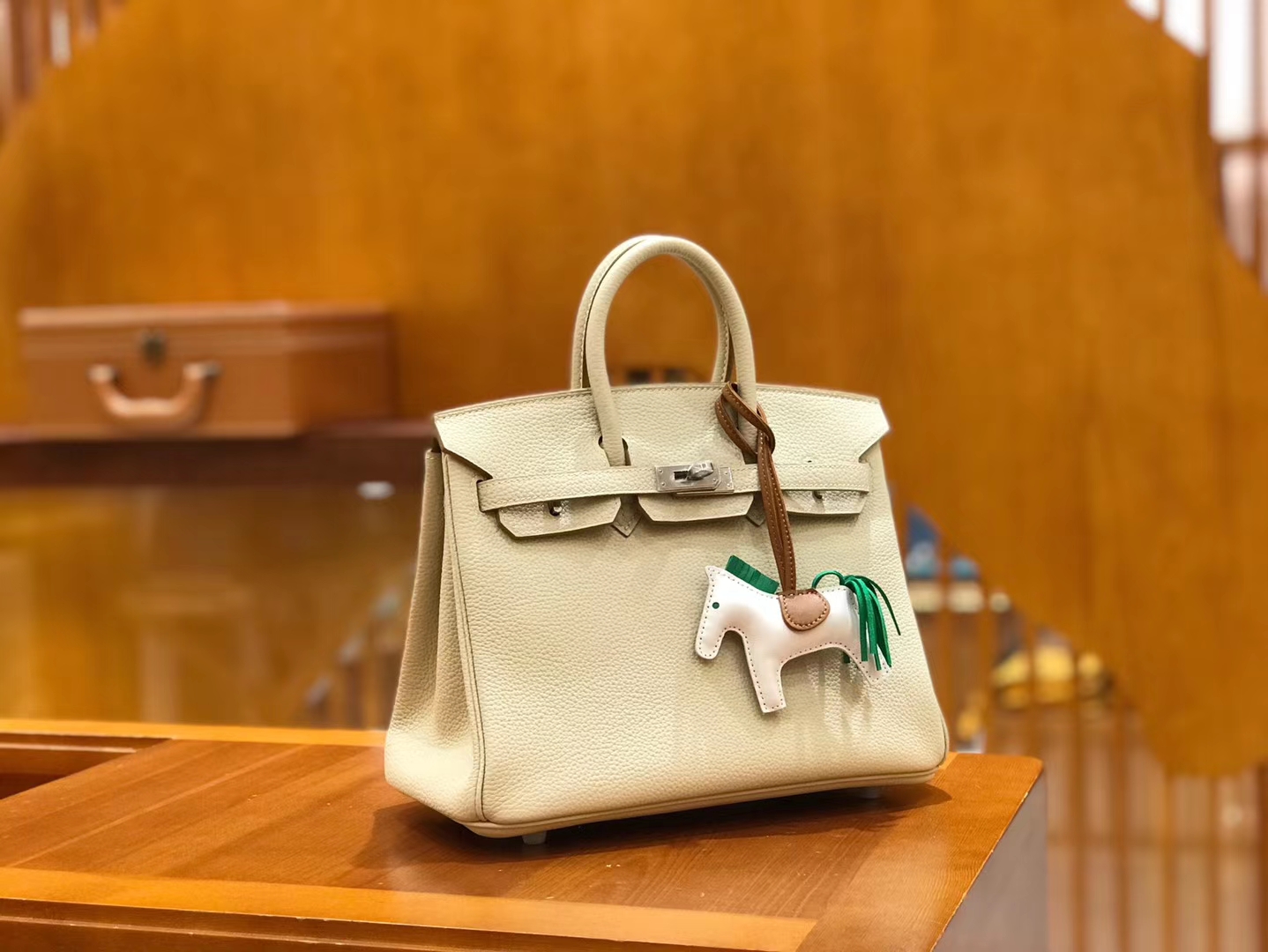 Hermès（爱马仕）Birkin 25cm 奶昔白 Togo小牛皮 银扣 原版蜜蜡线 顶级手缝