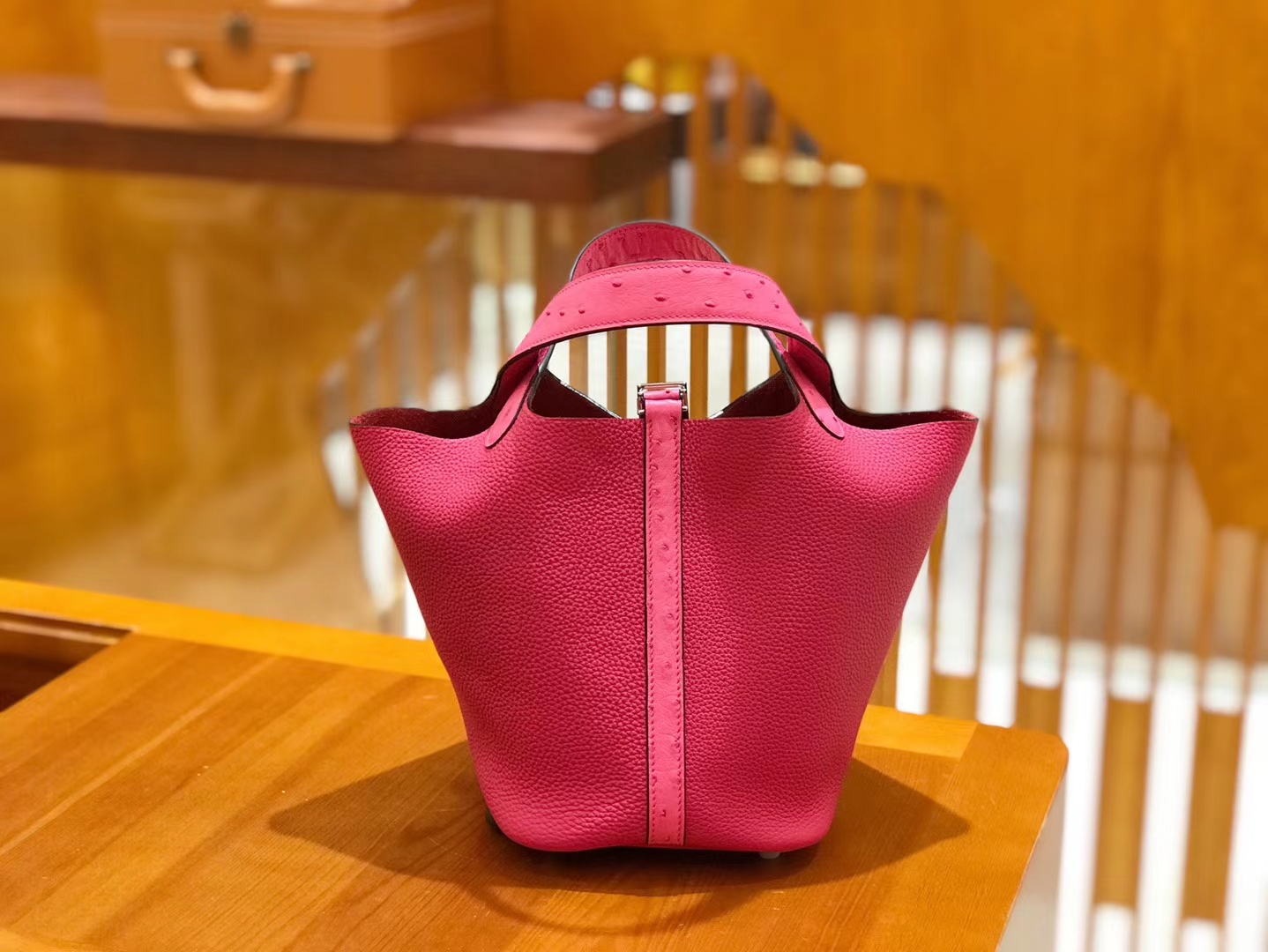 Hermès（爱马仕）Picotin 18cm 惊艳粉 玉兰粉 鸵鸟皮拼Togo皮 银扣 原版蜜蜡线 顶级手工缝制
