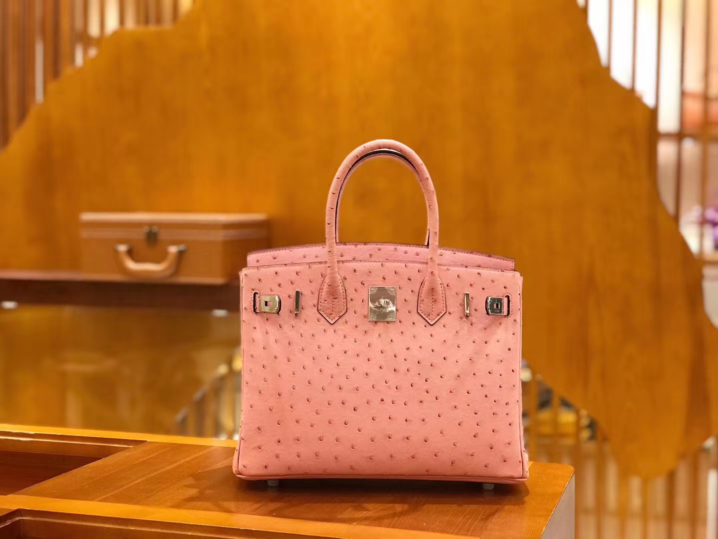 Hermès（爱马仕）新增现货 Birkin 30cm 奶昔粉 南非KK级鸵鸟皮 银扣 原版蜜蜡线 顶级手工缝制