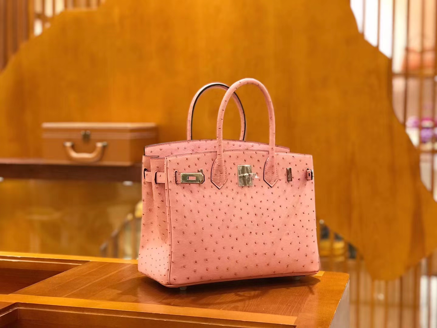 Hermès（爱马仕）新增现货 Birkin 30cm 奶昔粉 南非KK级鸵鸟皮 银扣 原版蜜蜡线 顶级手工缝制