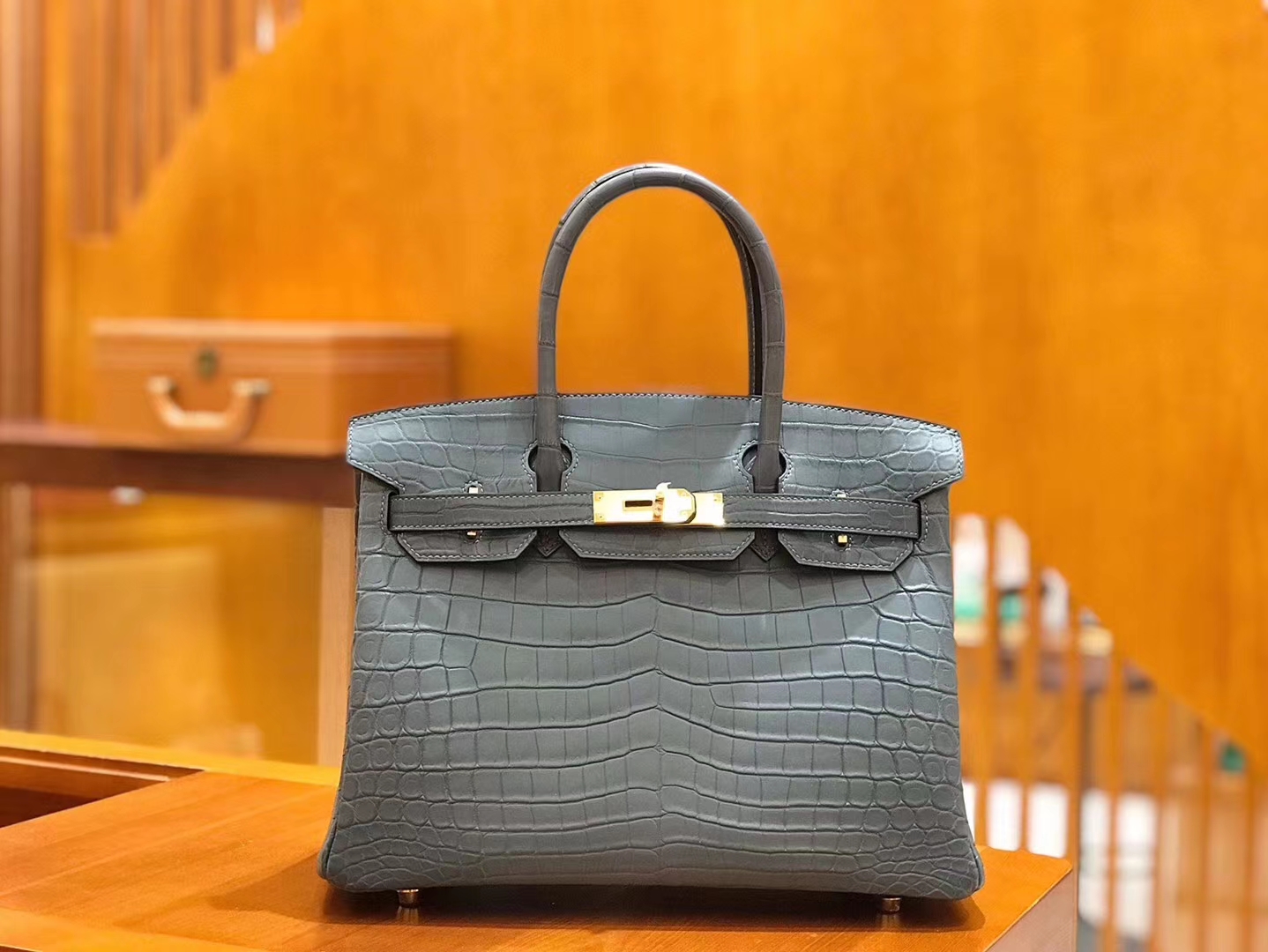 Hermès（爱马仕）Birkin 30cm 海鸥灰 尼罗鳄鱼皮 金扣 原版蜜蜡线 顶级手缝 现货