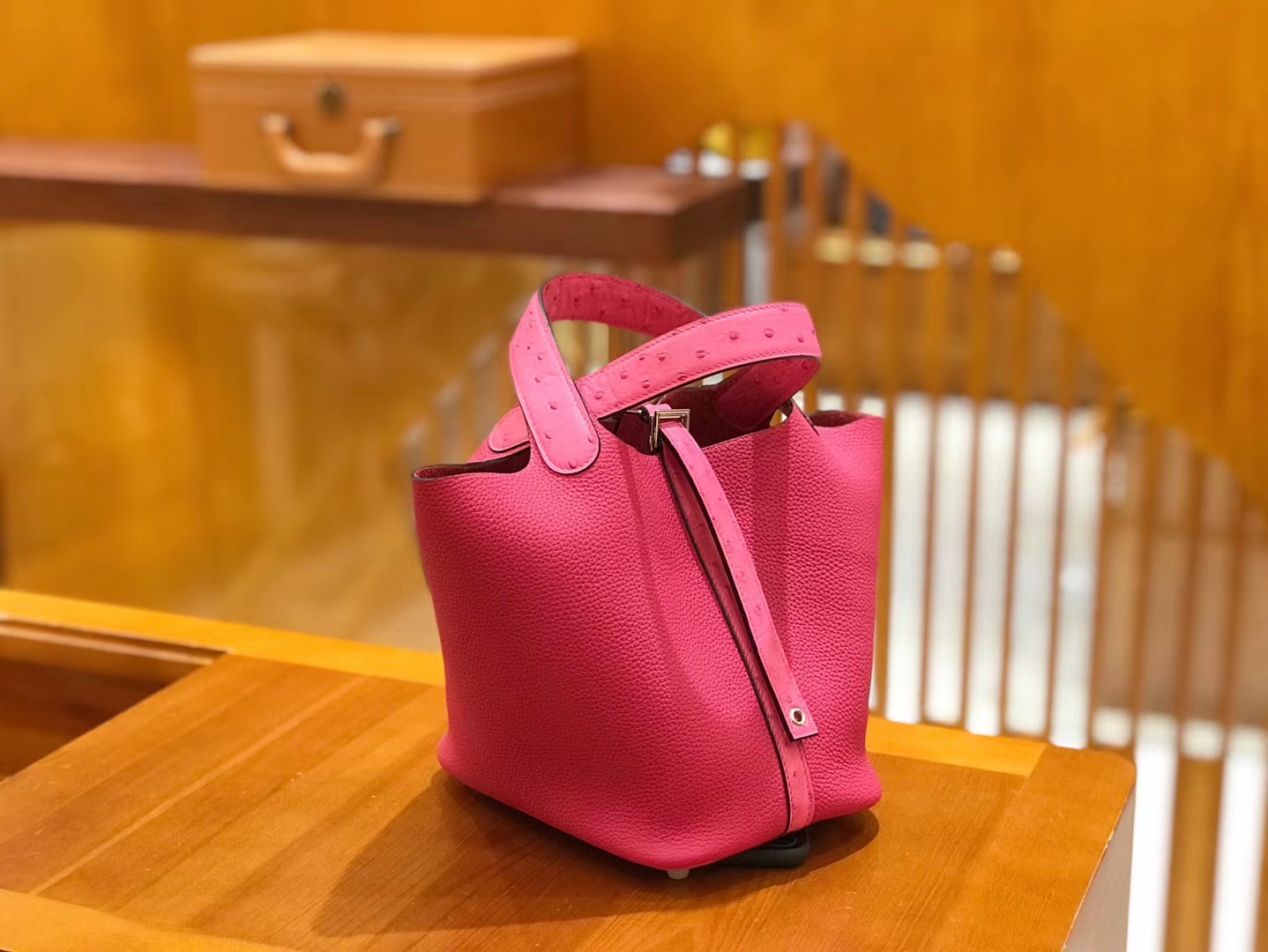 Hermès（爱马仕）Picotin 18cm 惊艳粉 玉兰粉 鸵鸟皮拼Togo皮 银扣 原版蜜蜡线 顶级手工缝制