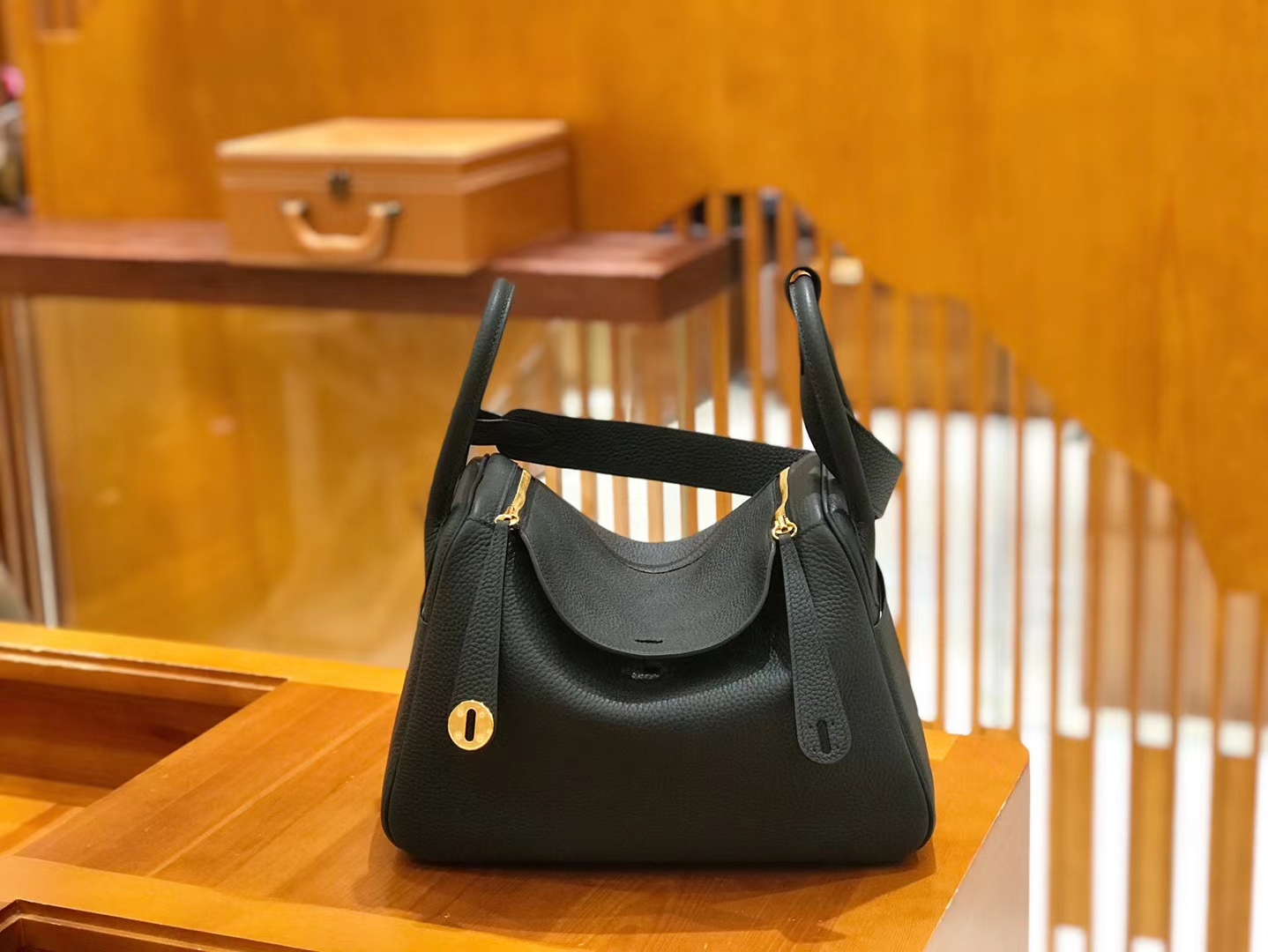 Hermès（爱马仕）Lindy 30cm 经典黑 Togo 小牛皮 金扣 原版蜜蜡线 顶级手缝