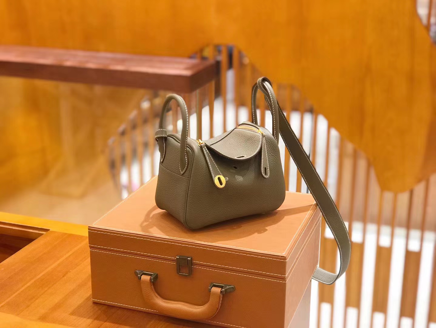 Hermès（爱马仕）Mini Lindy 18cm 大象灰Togo小牛皮金扣原版蜜蜡线顶级