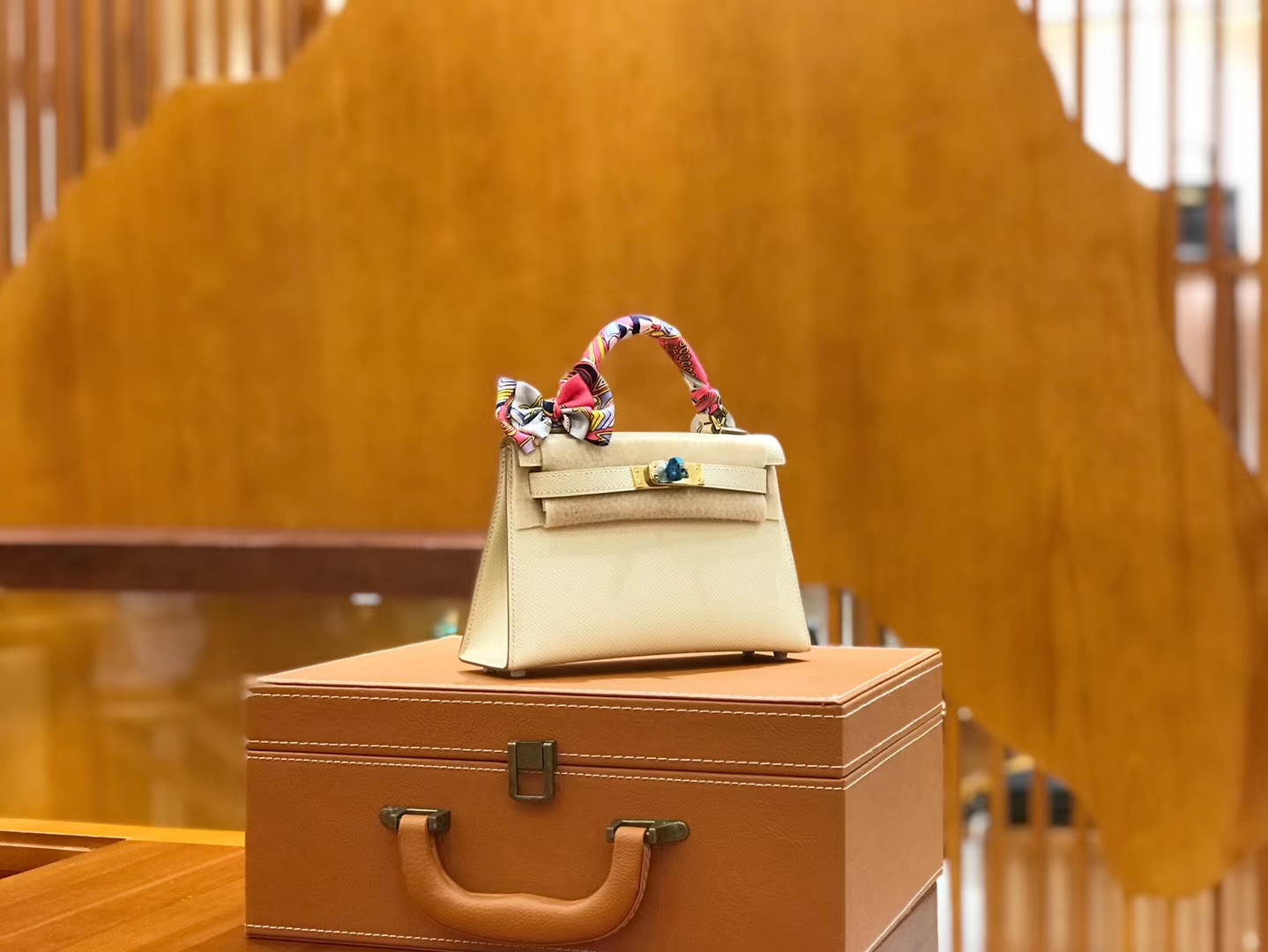 Hermès（爱马仕）Mini kelly 二代 奶昔白 Epsom 掌纹小牛皮 金扣 原版蜜蜡线 顶级手缝