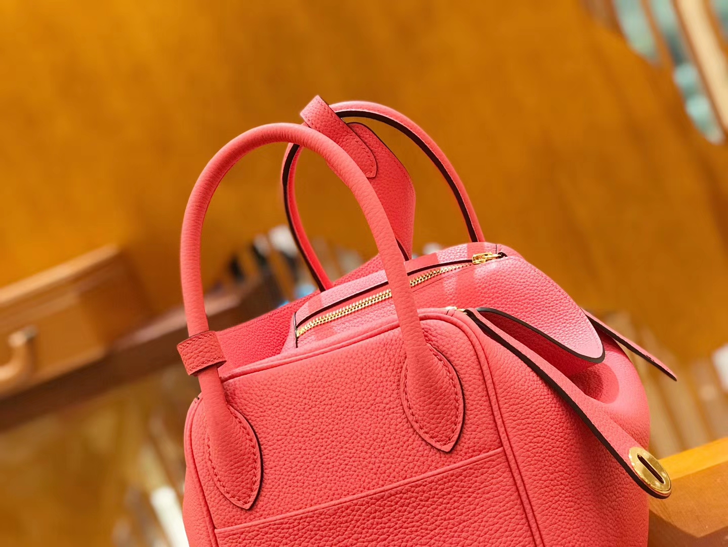 Hermès（爱马仕）Lindy 30cm 唇膏粉 Togo 小牛皮 金扣 原版蜜蜡线 顶级手缝