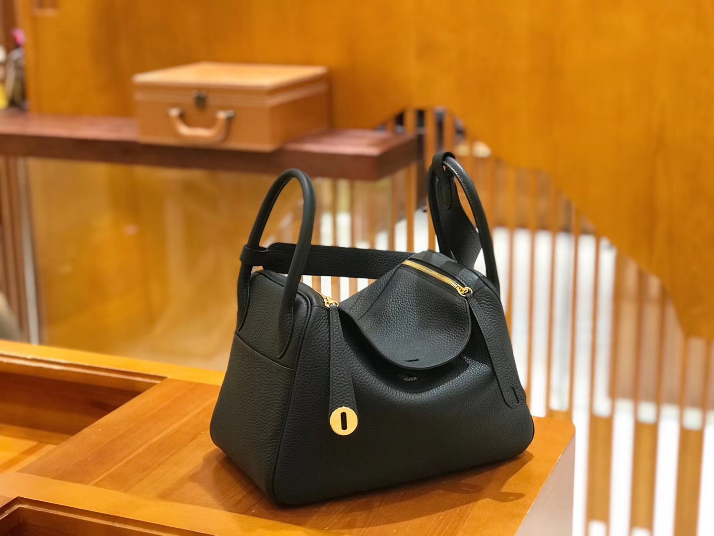 Hermès（爱马仕）Lindy 30cm 经典黑 Togo 小牛皮 金扣 原版蜜蜡线 顶级手缝
