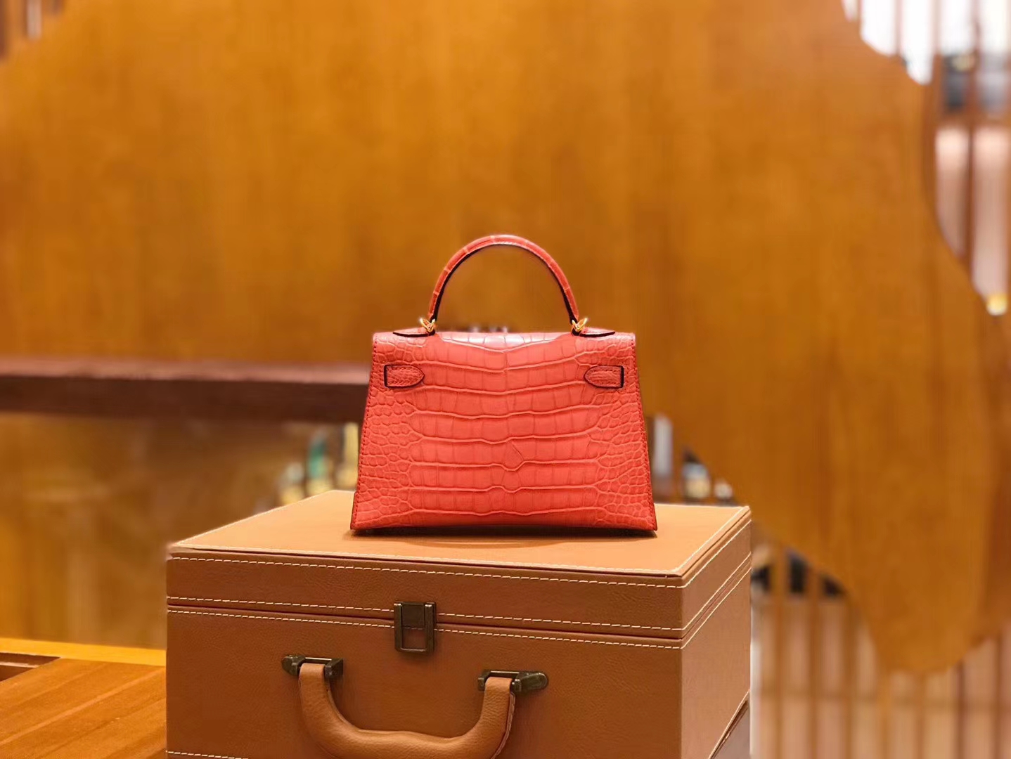 Hermès（爱马仕）Mini kelly 二代 杜鹃粉 一级美洲鳄鱼皮 金扣 原版蜜蜡线 顶级手缝
