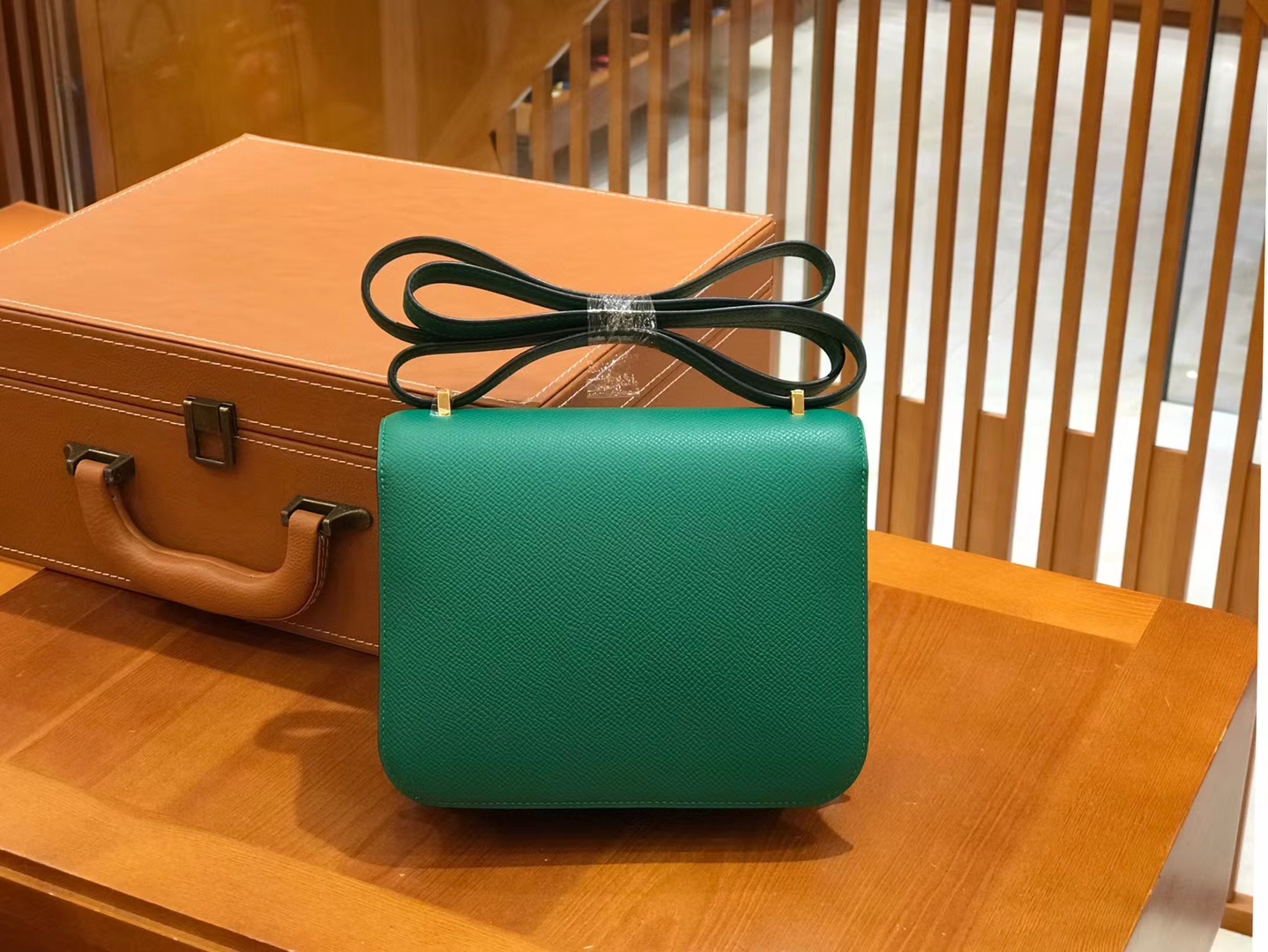 Hermès（爱马仕）康斯坦 18cm 丝绒绿 Epsom 掌纹小牛皮 金扣 原版蜜蜡线 顶级手缝