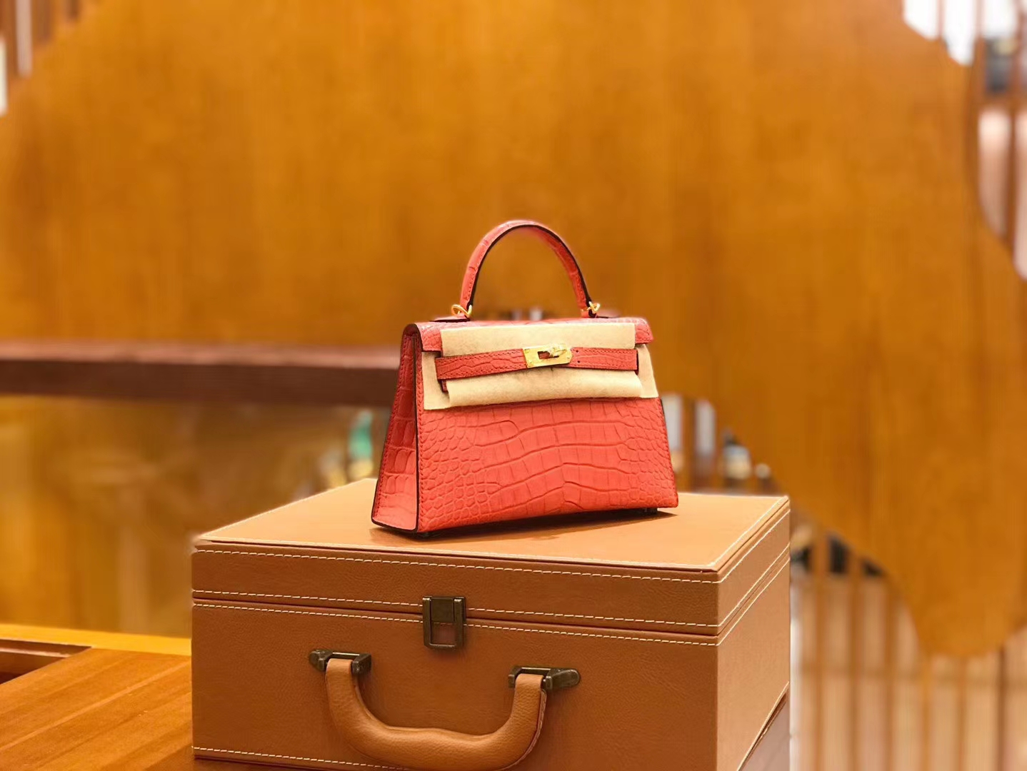 Hermès（爱马仕）Mini kelly 二代 杜鹃粉 一级美洲鳄鱼皮 金扣 原版蜜蜡线 顶级手缝