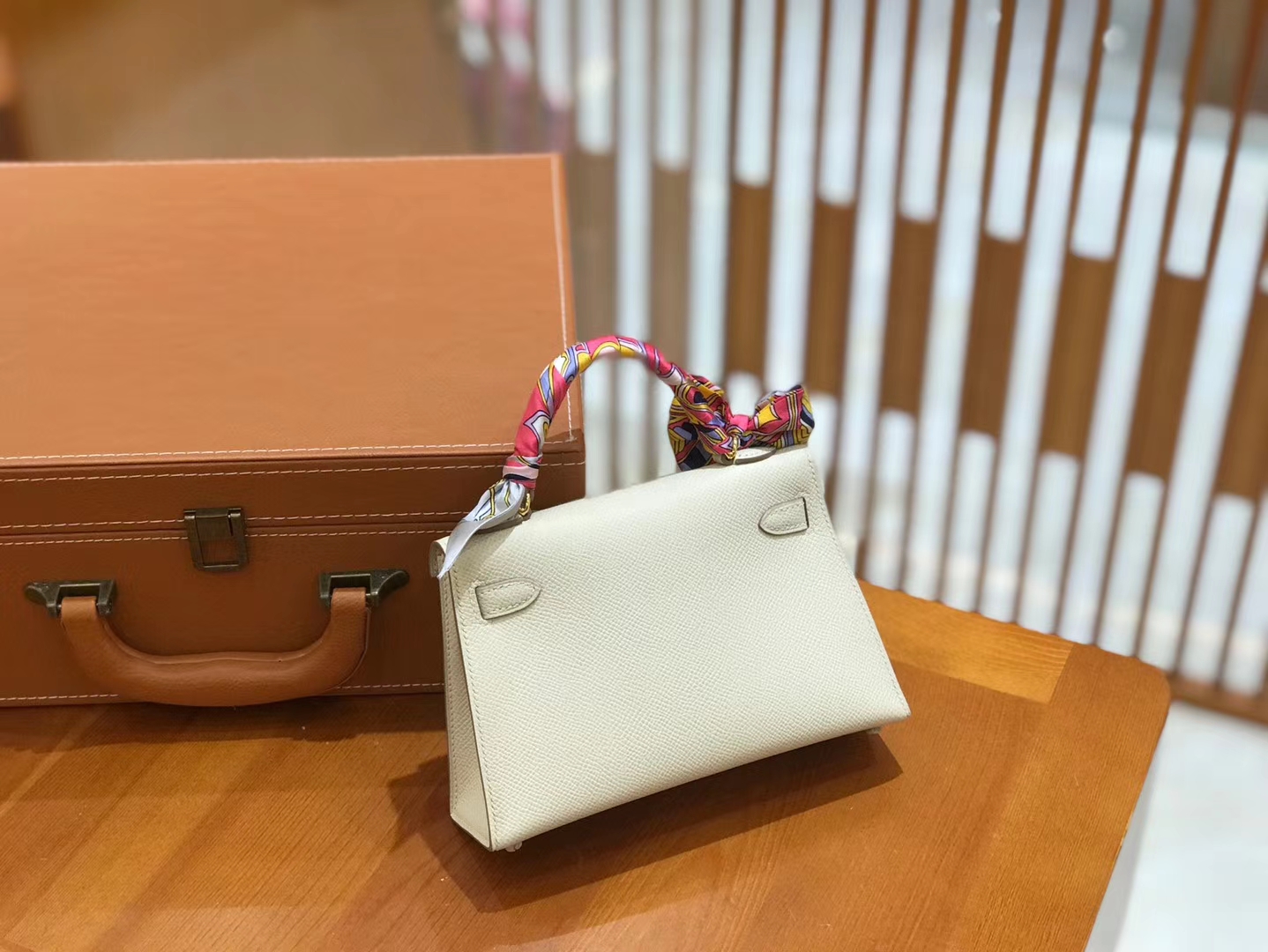 Hermès（爱马仕）Mini kelly 二代 奶昔白 Epsom 掌纹小牛皮 金扣 原版蜜蜡线 顶级手缝