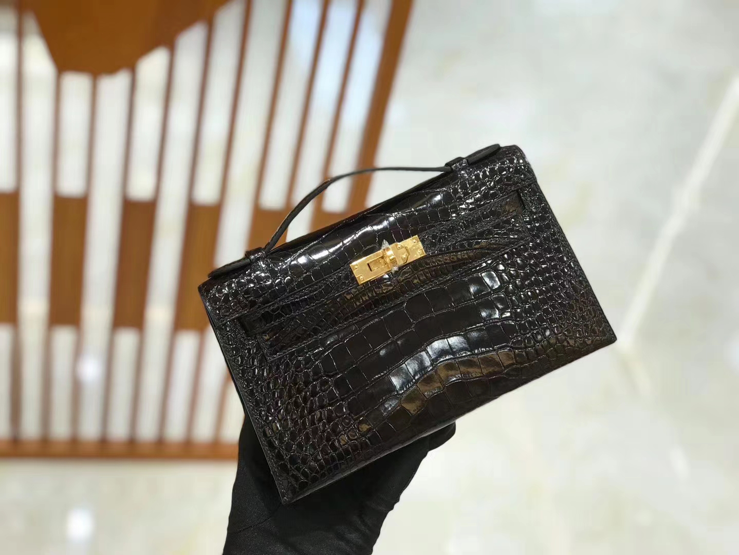 Hermès（爱马仕）Mini kelly 一代 经典黑 美洲鳄鱼皮 金扣 原版蜜蜡线 顶级手缝